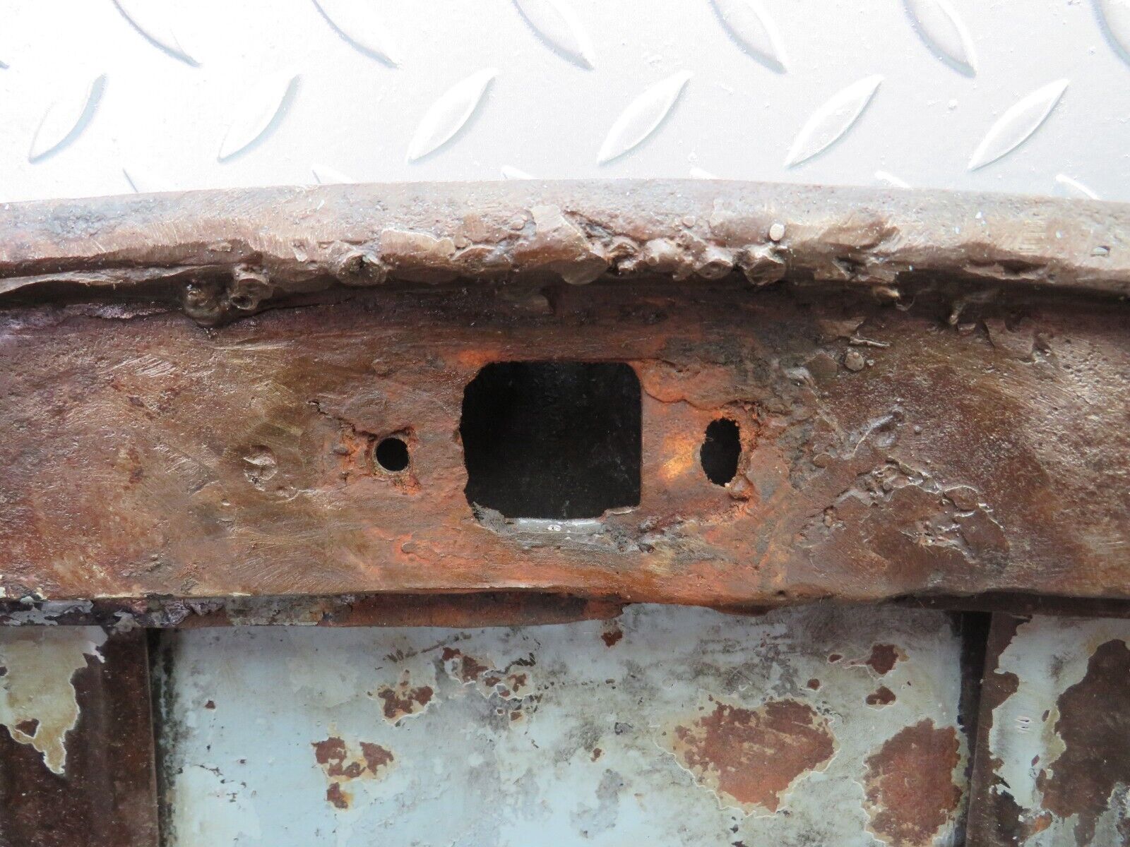 35947 Mercedes-Benz W108 Bonnet