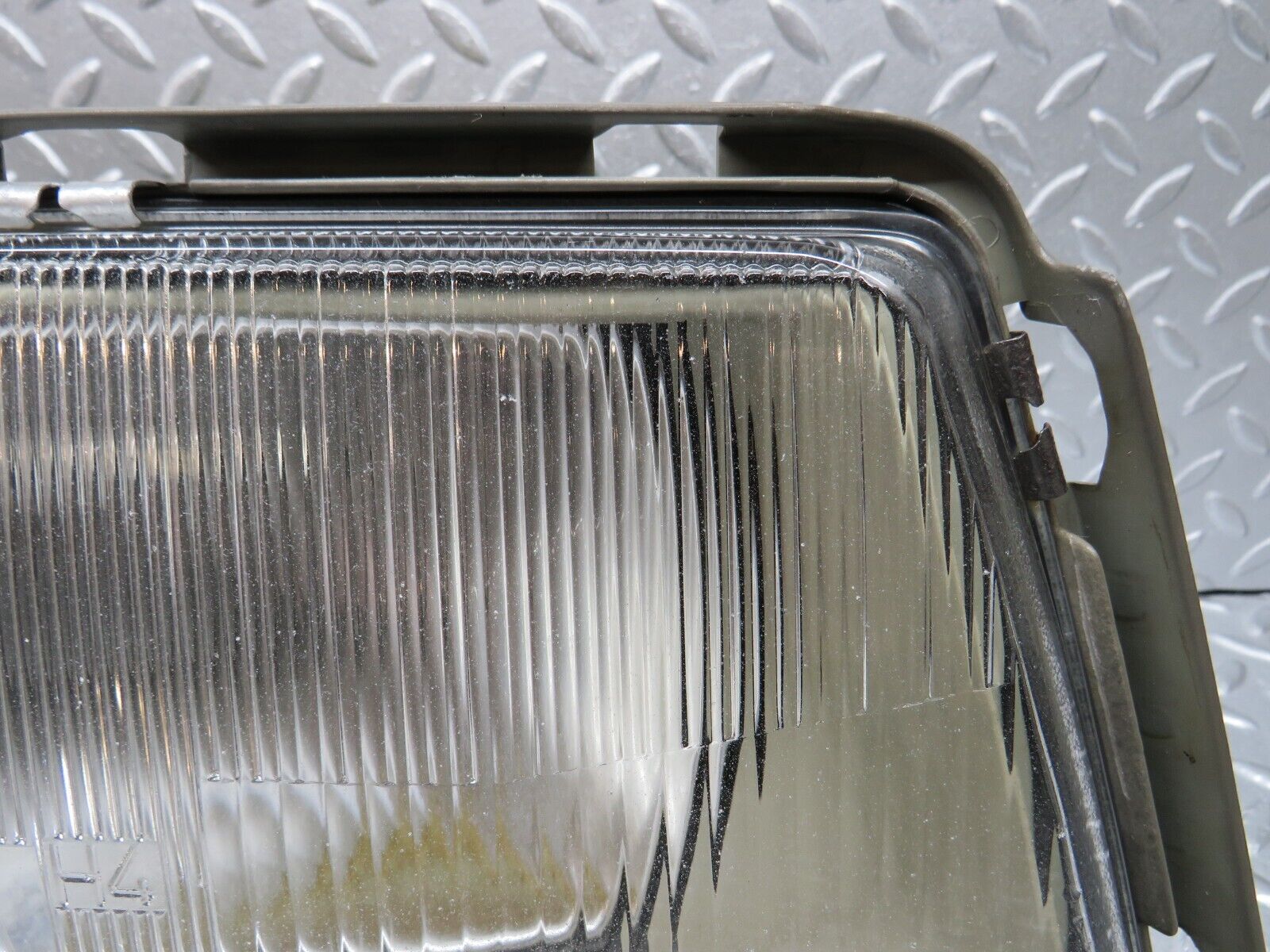 34288 Mercedes-Benz C126 380SEC Headlight Bosch Right 0301065722 1305235062