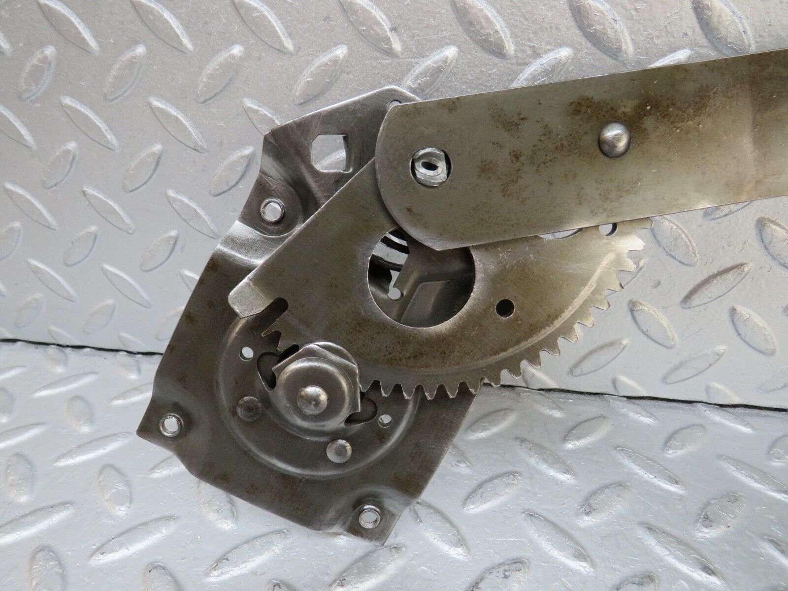 35758 Mercedes-Benz W108 Rear Right Manual Window Regulator