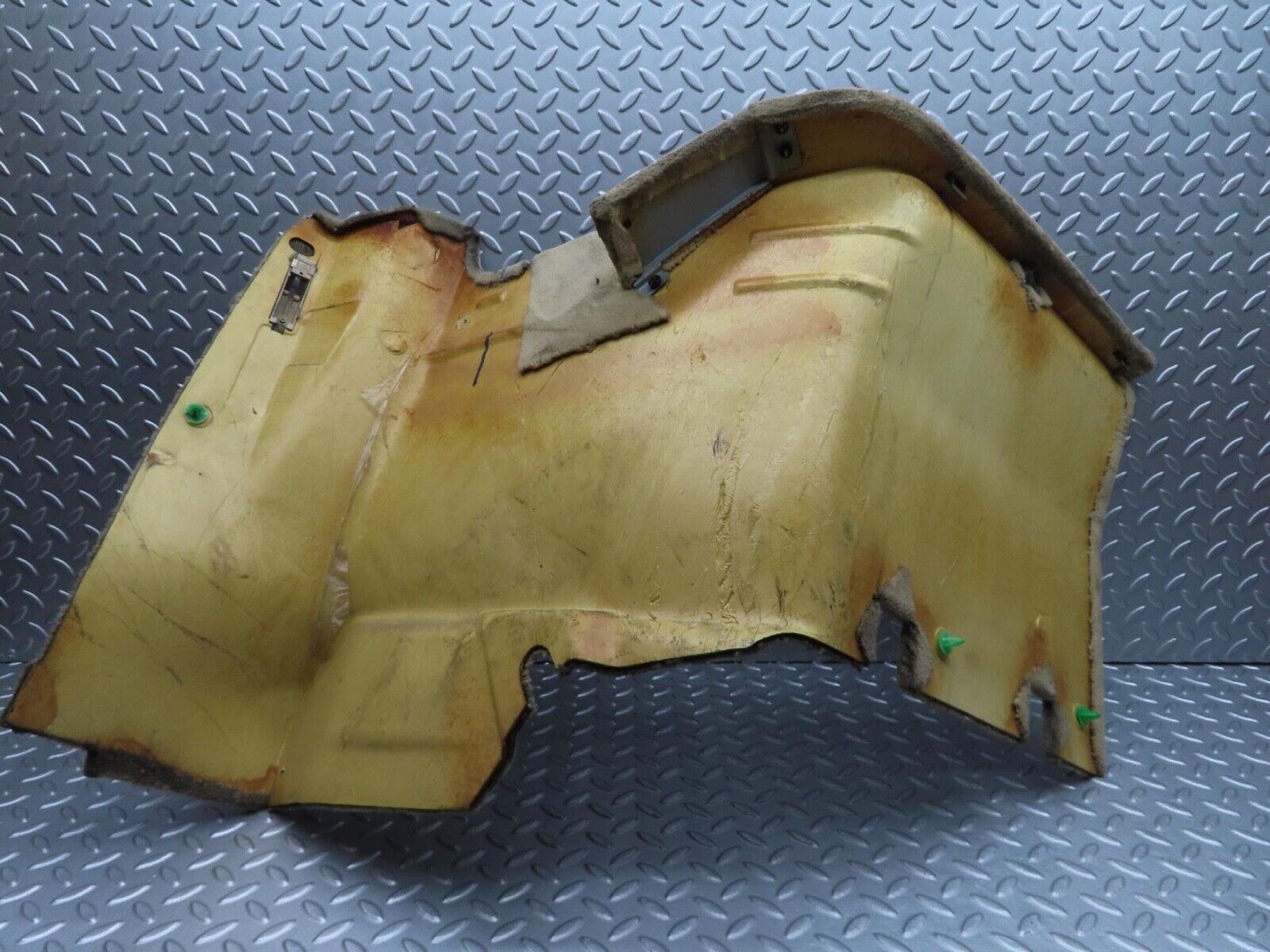 11855 Mercedes-Benz R129 300SL Coupe Rear Left Carpet Wall Beige