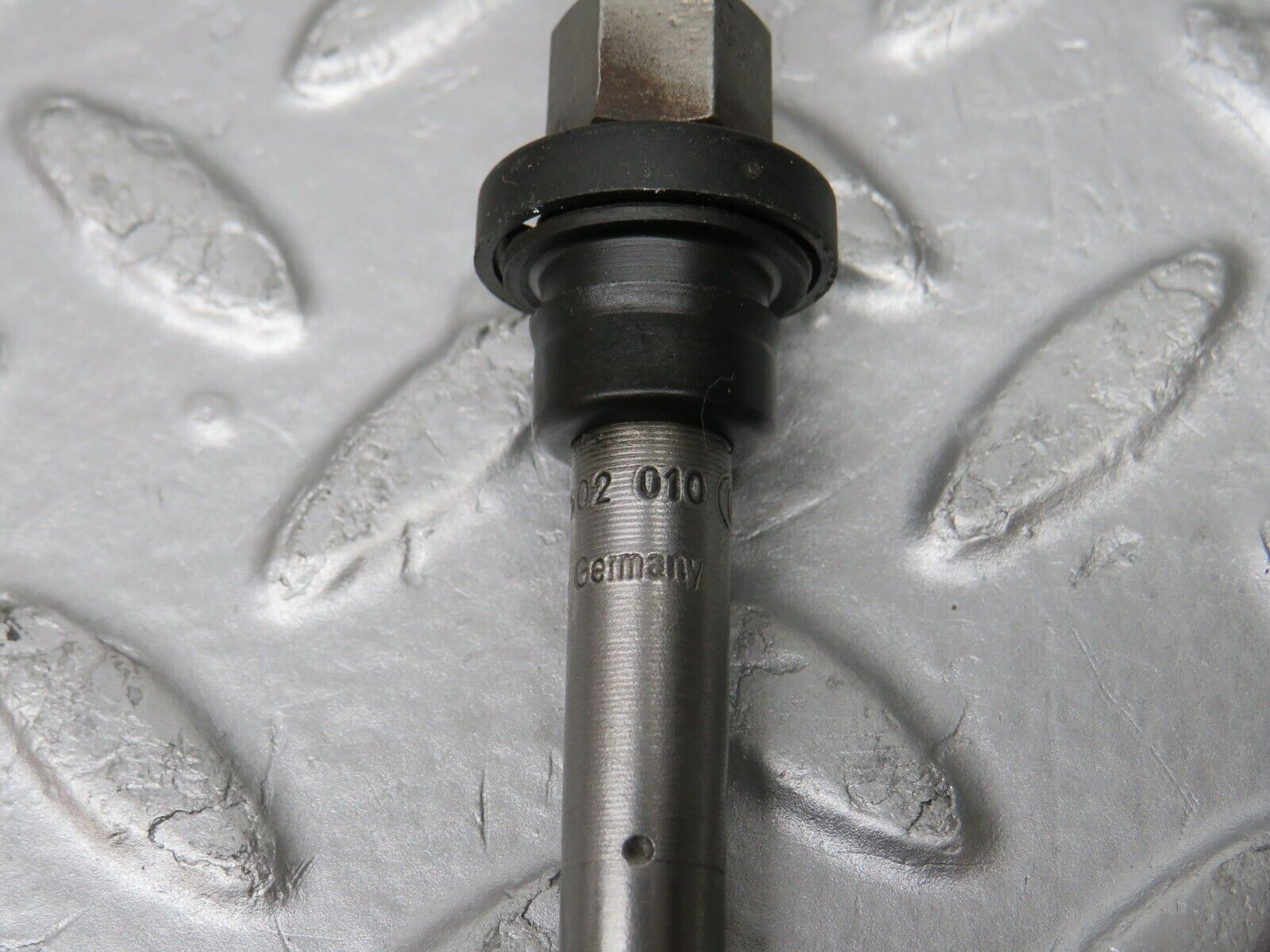 32708 Mercedes-Benz S124 300TE Wagon Fuel Injector Bosch 0437502010