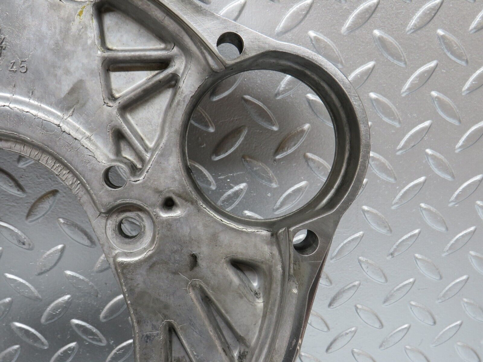 31141 Mercedes-Benz W123 200D Gearbox Flange 1150111145