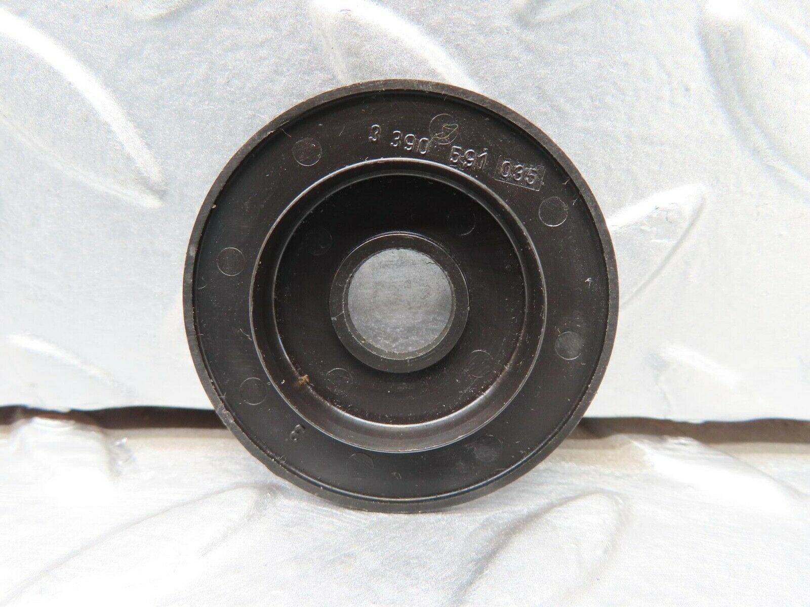 16441 Mercedes-Benz W124 260E Wiper Motor Cover Cap 2018240149