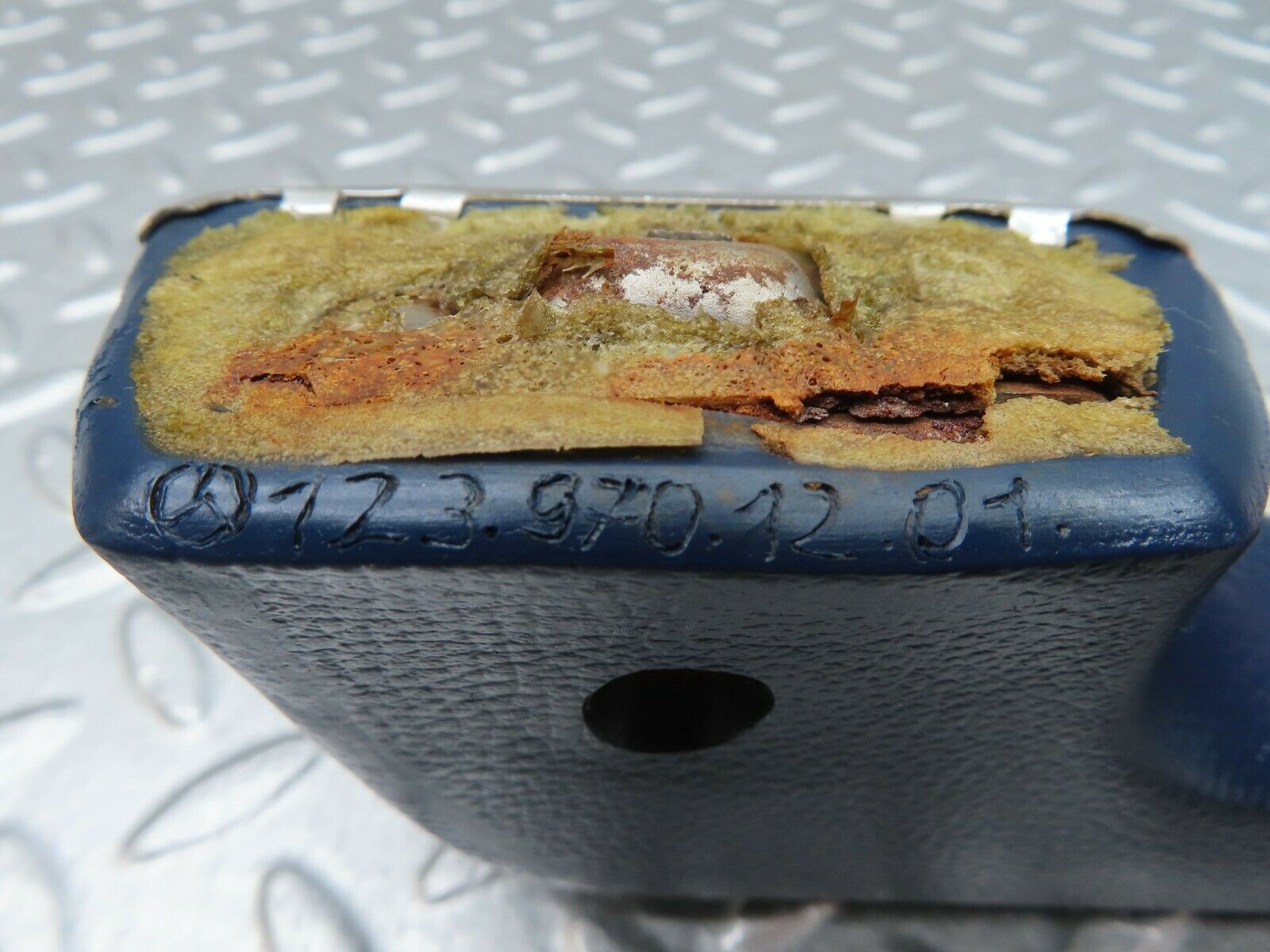 17910 Mercedes-Benz W123 200 Front Right Interior Door Handle Blue 1239701201