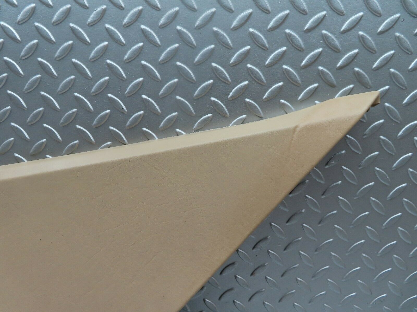 5449 Mercedes-Benz W124 230E C Pillar Panel Right 1246952844