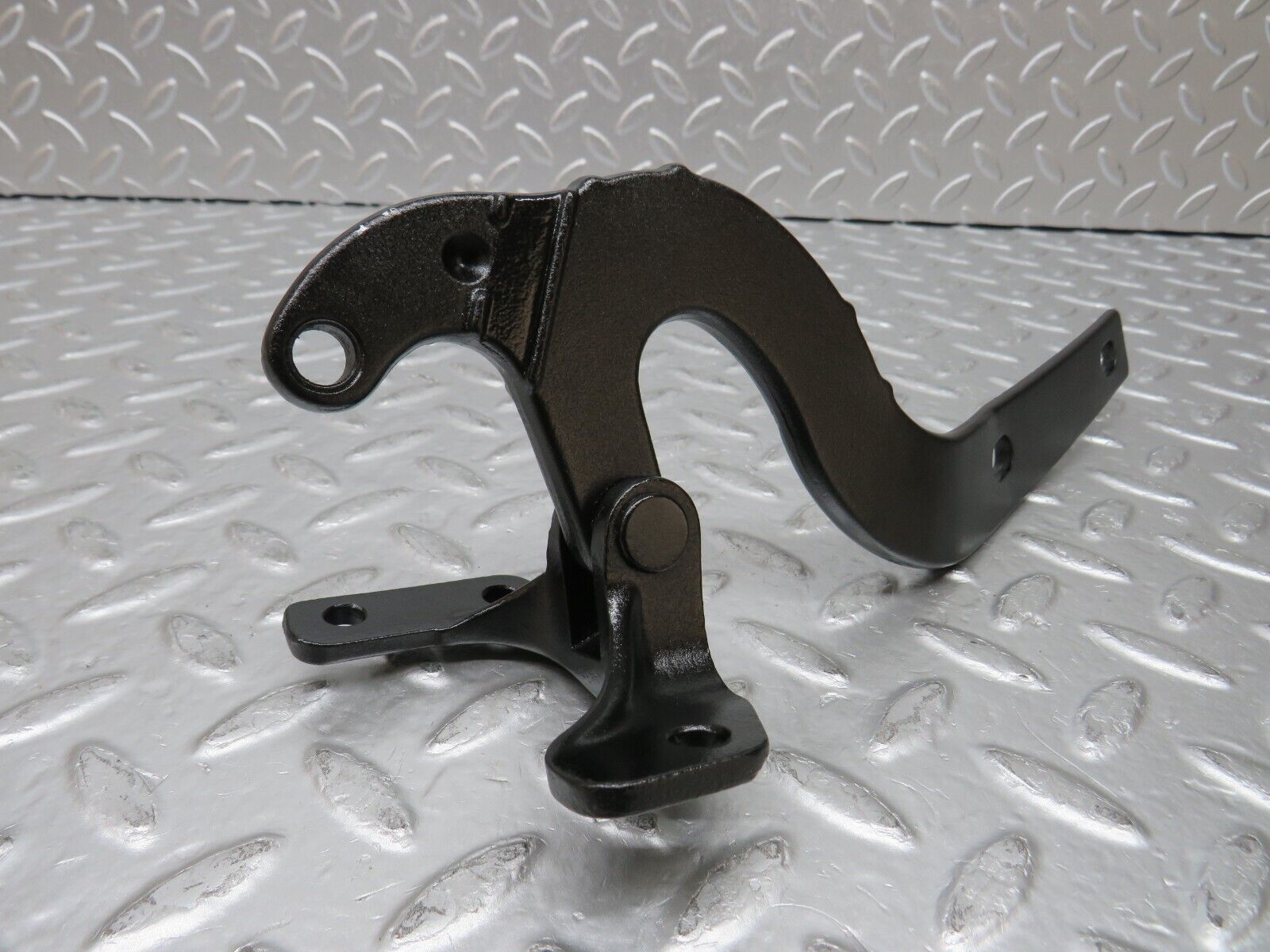 31439 Mercedes-Benz S124 220TE Trunk Lid Hinge Left Side 1247430121 1247430351