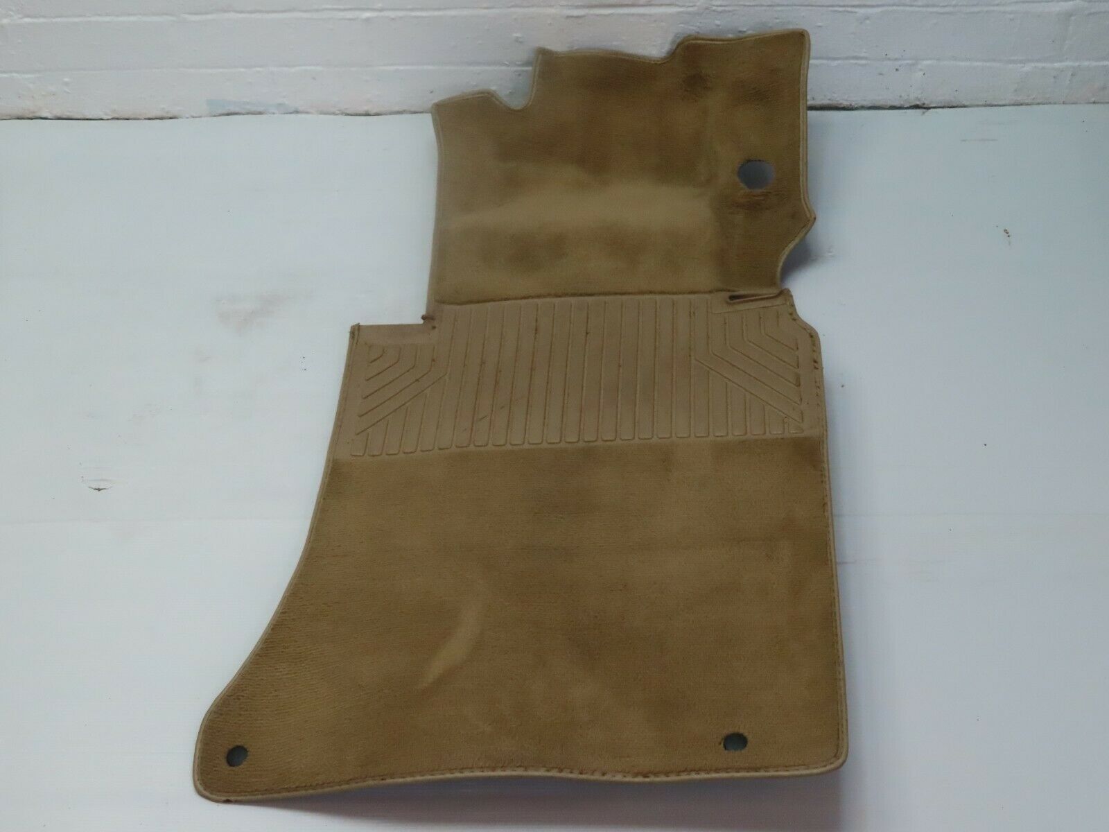 5456 Mercedes-Benz W124 230E Floor Carpet Beige