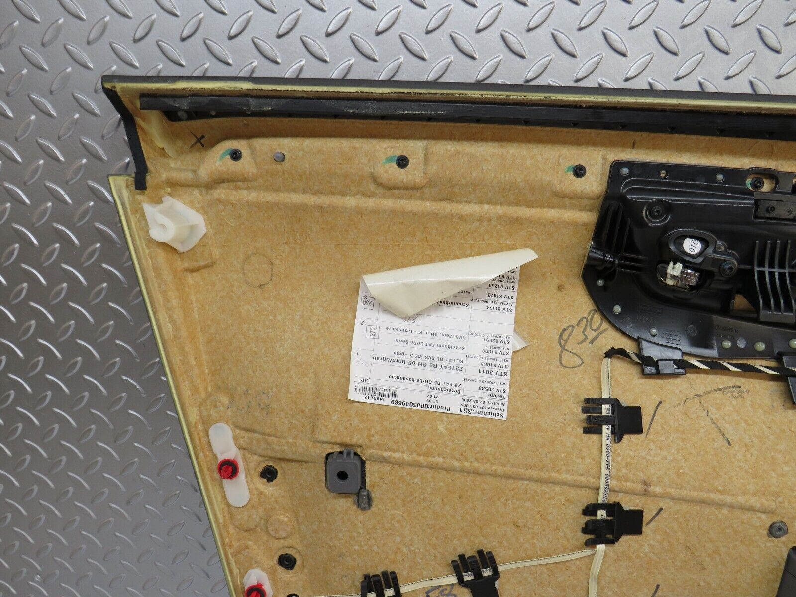 35101 Mercedes-Benz W221 Front Right Door Card