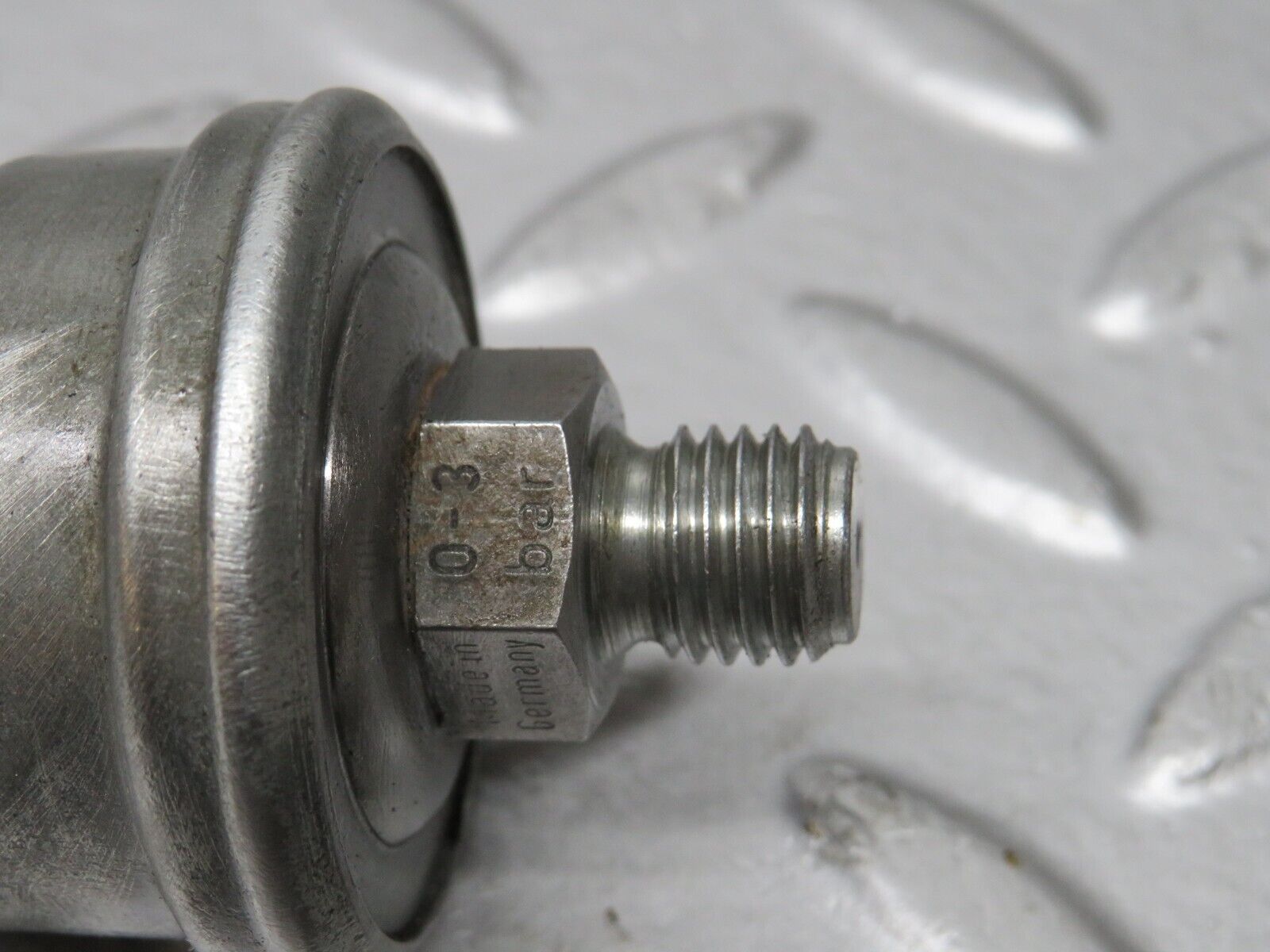 39065 Mercedes-Benz W201 190E 2.6L Oil Pressure Sensor 0065429416