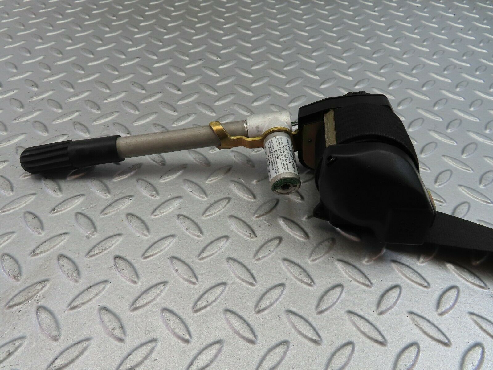 7733 Mercedes-Benz S123 230TE Wagon Front Left Seat Belt 1238606286