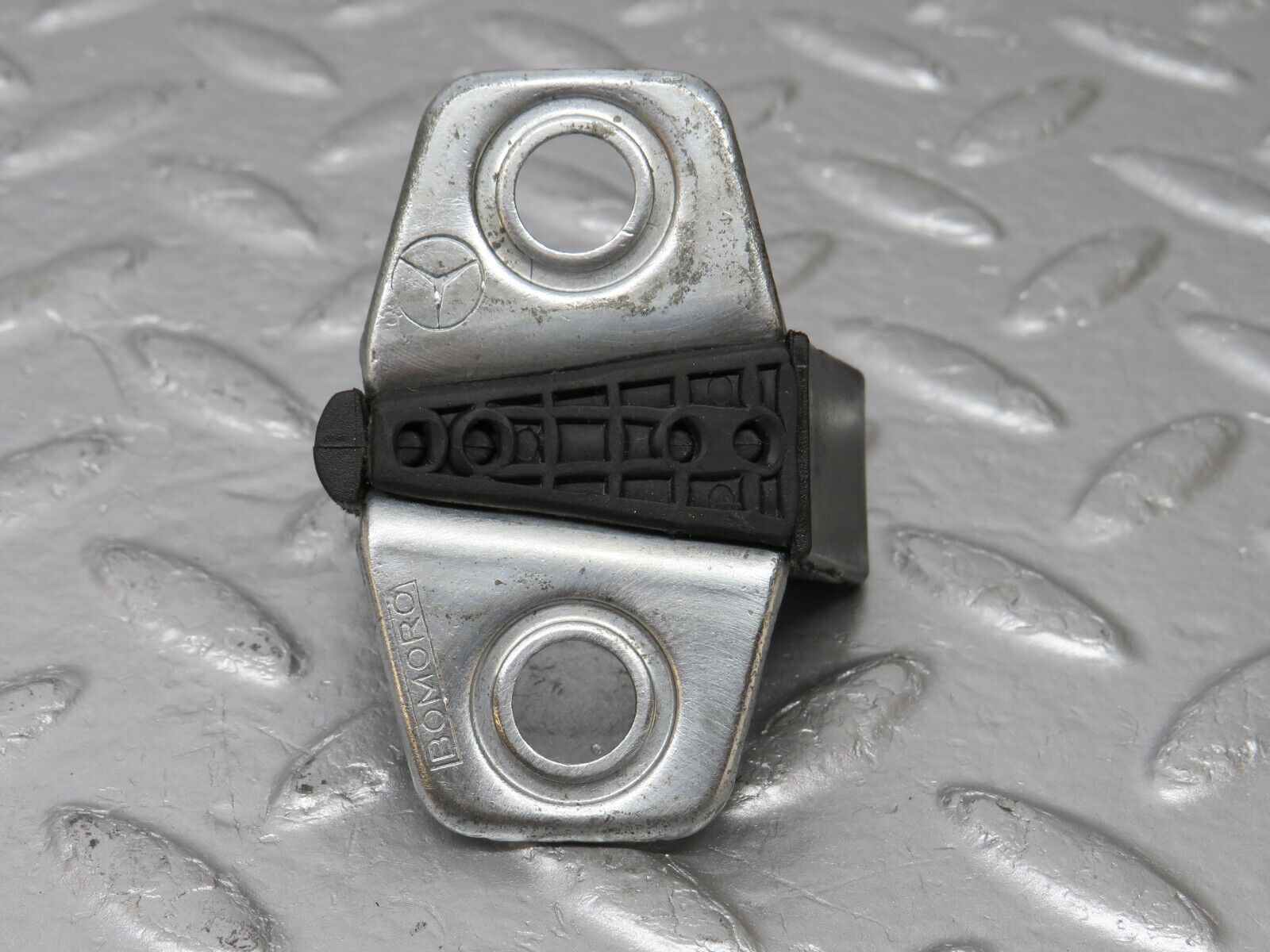 33682 Mercedes-Benz W201 190E 2.0L Door Lock Latch