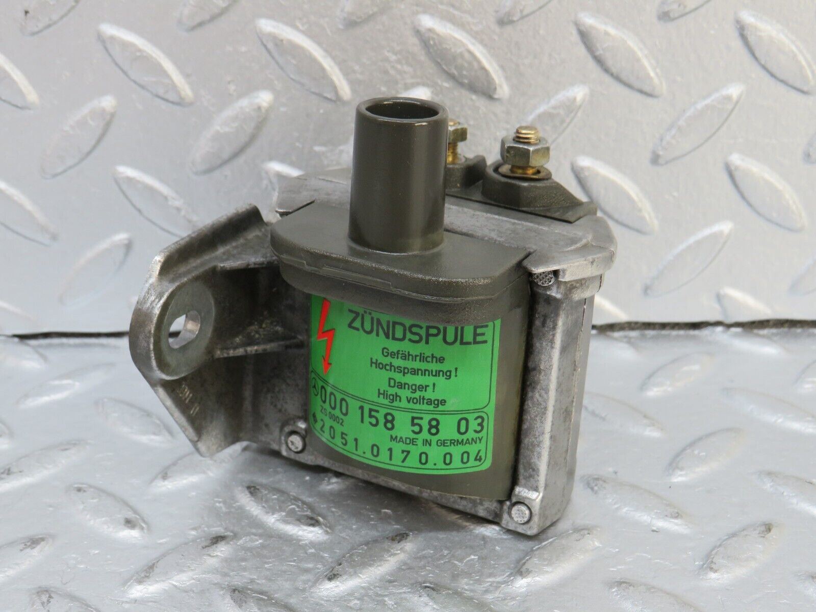 36019 Mercedes-Benz W126 420SE Ignition Coil 0001585803