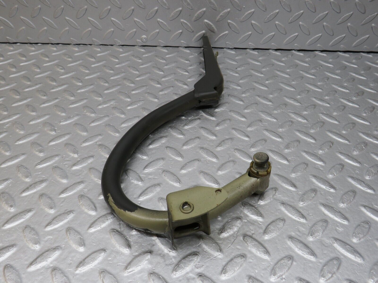 36539 Mercedes-Benz W201 190E 2.0L Boot Lid Trunk Hinge Right Side