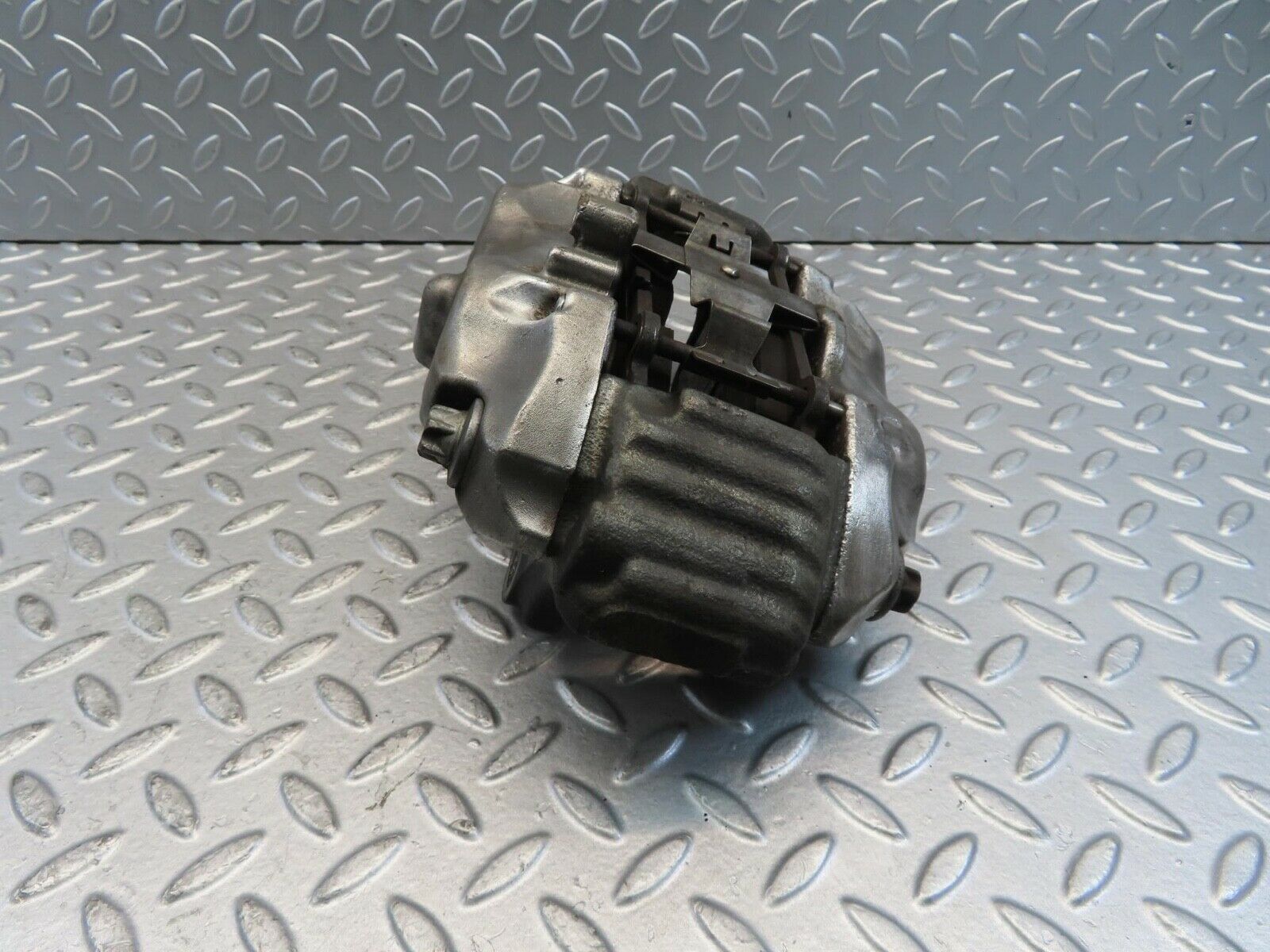 11308 Mercedes-Benz W221 S320 Front Right Brake Caliper