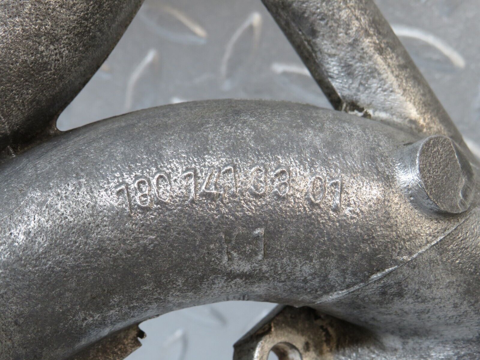 40354 Mercedes-Benz W110 230 Intake Manifold 1801413301