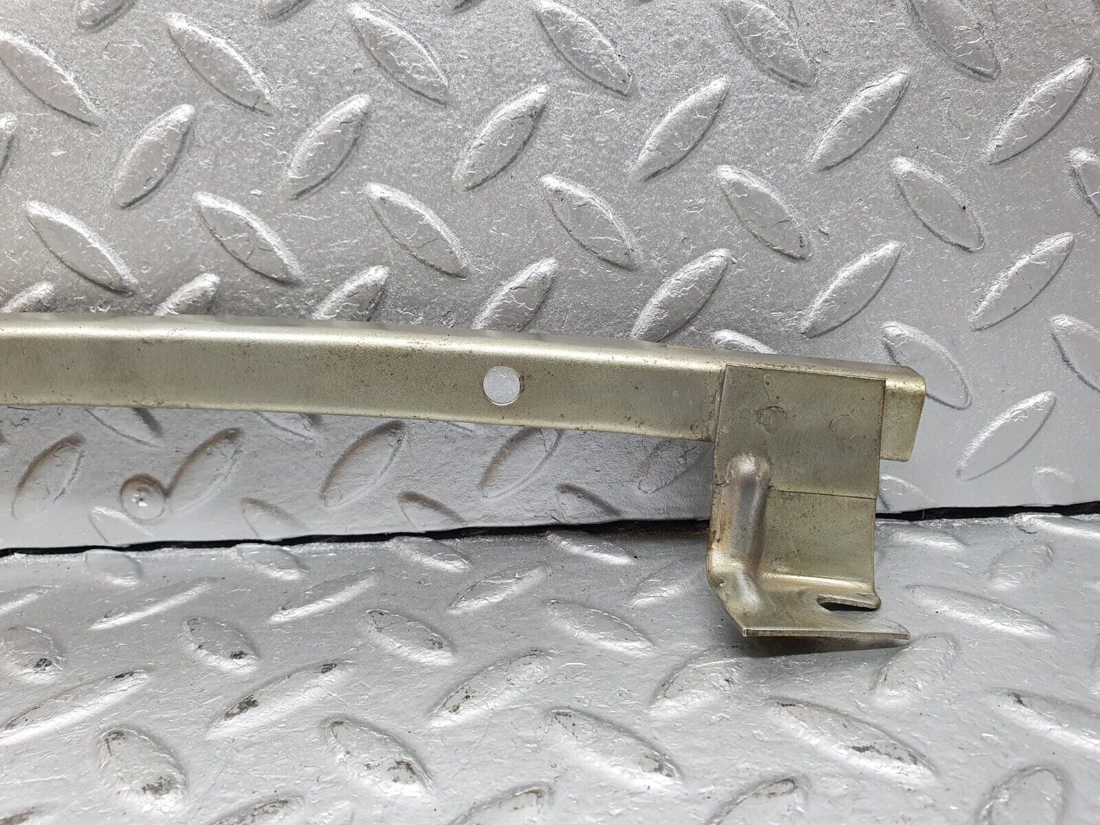 41067 Mercedes-Benz W126 300SE Rear Left Door Window Channel