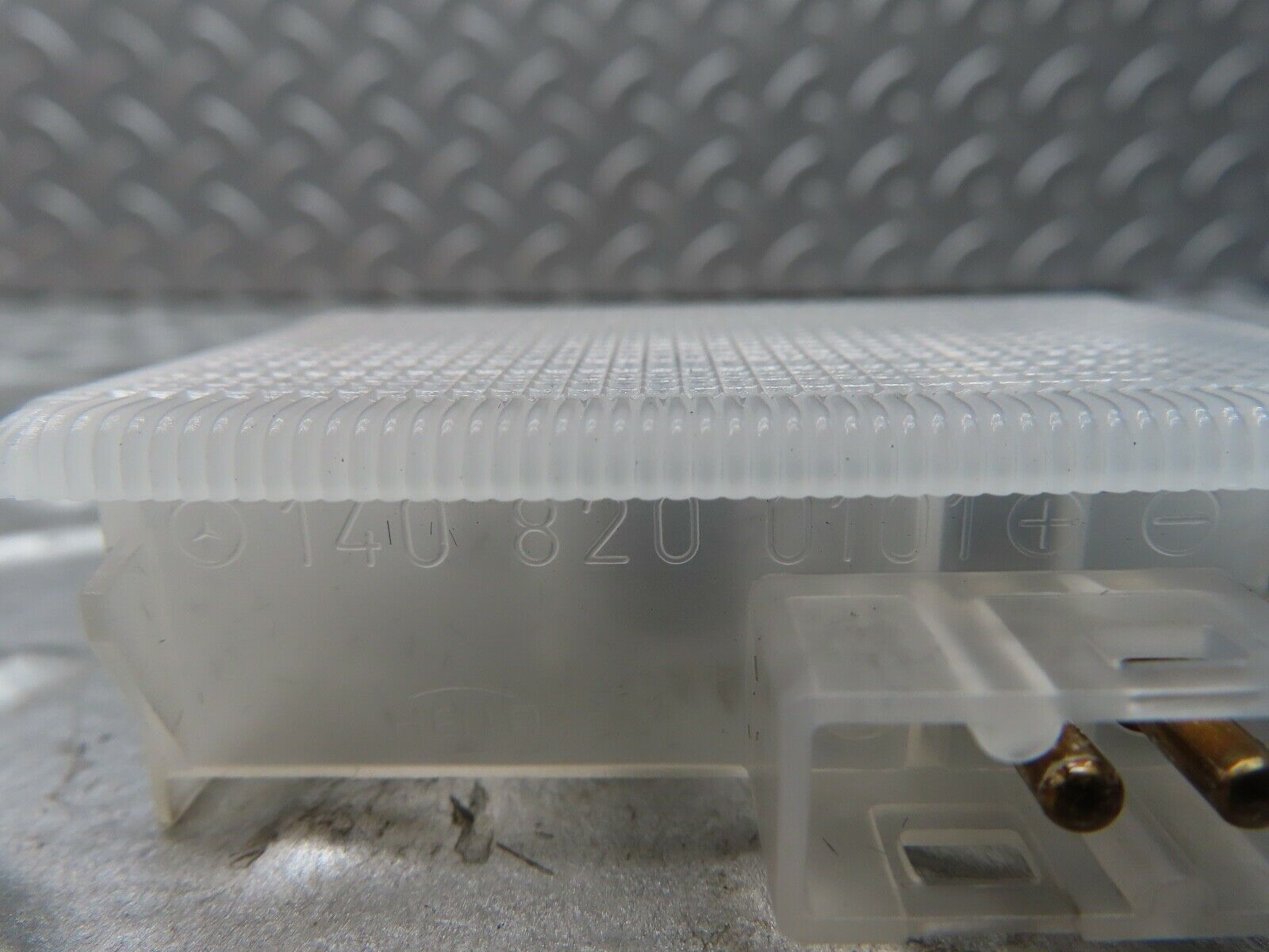 19405 Mercedes-Benz C140 CL420 Coupe Glove Box Light 1408200101