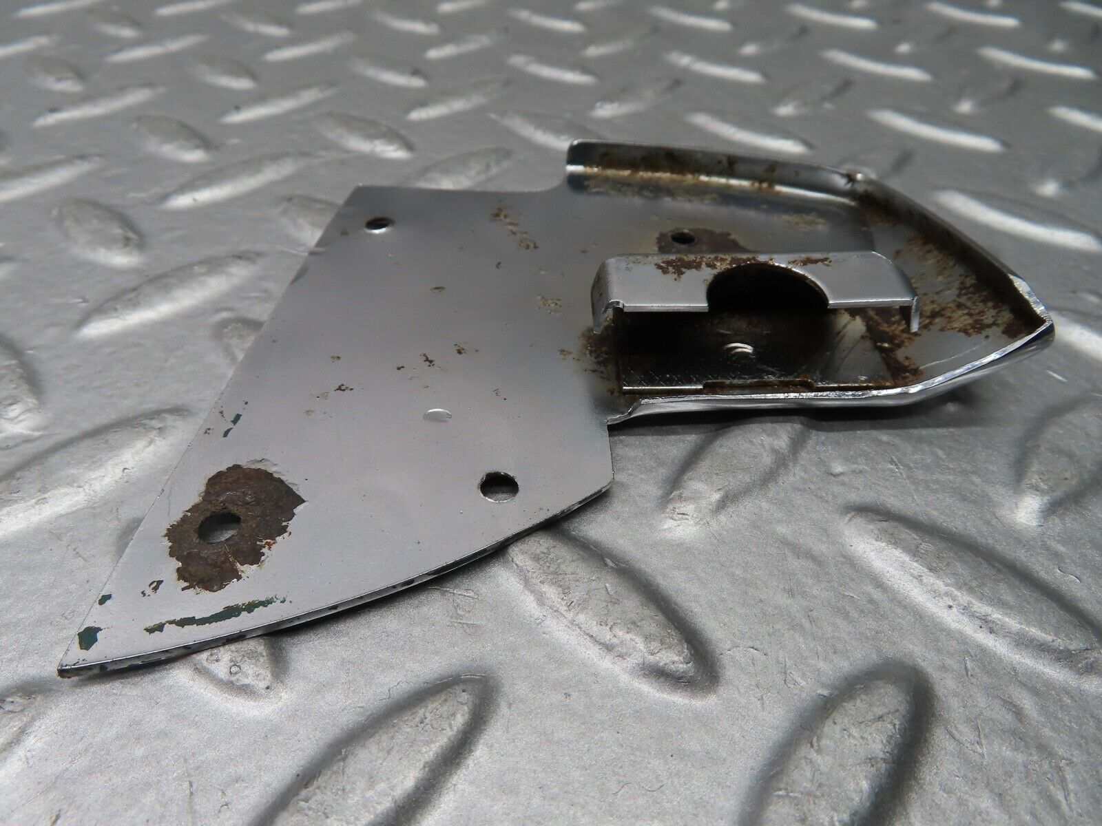 20922 Mercedes-Benz W114 250CE Coupe B Pillar Chrome Cover Right Side