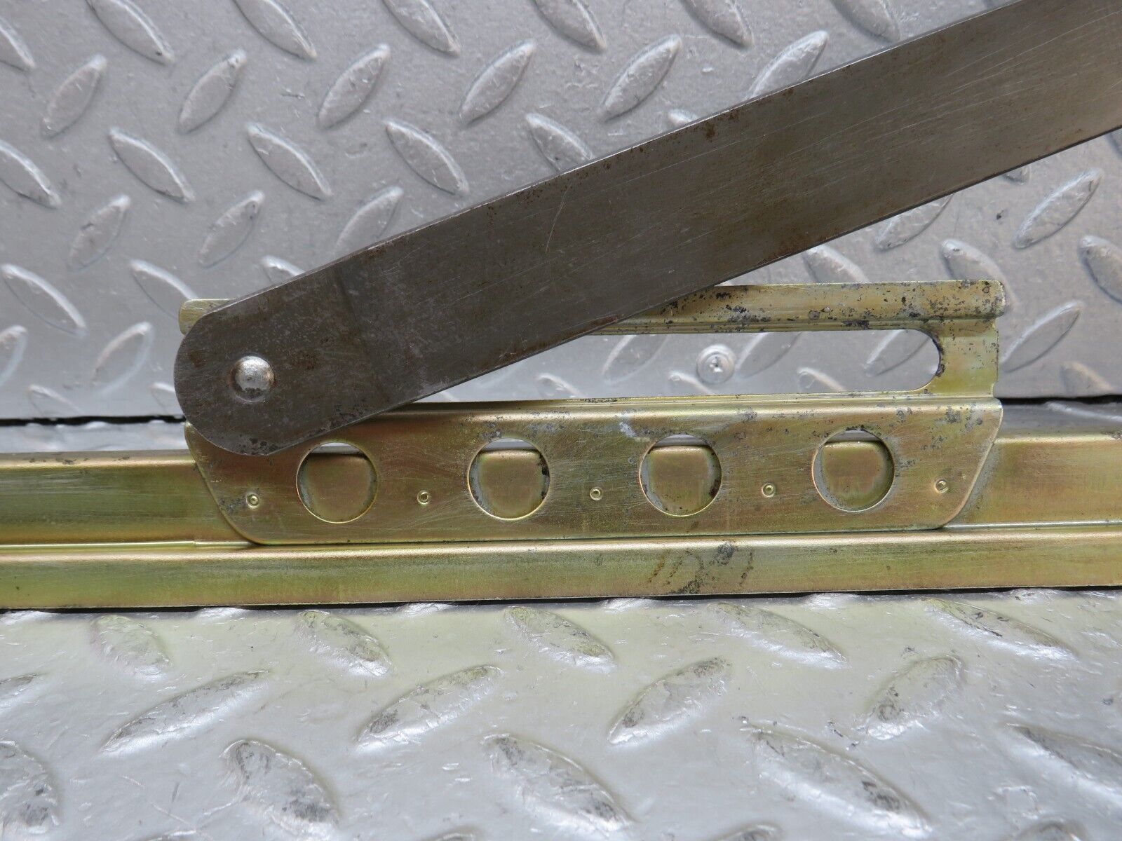 37422 Mercedes-Benz W109 300SEL Rear Right Power Window Regulator