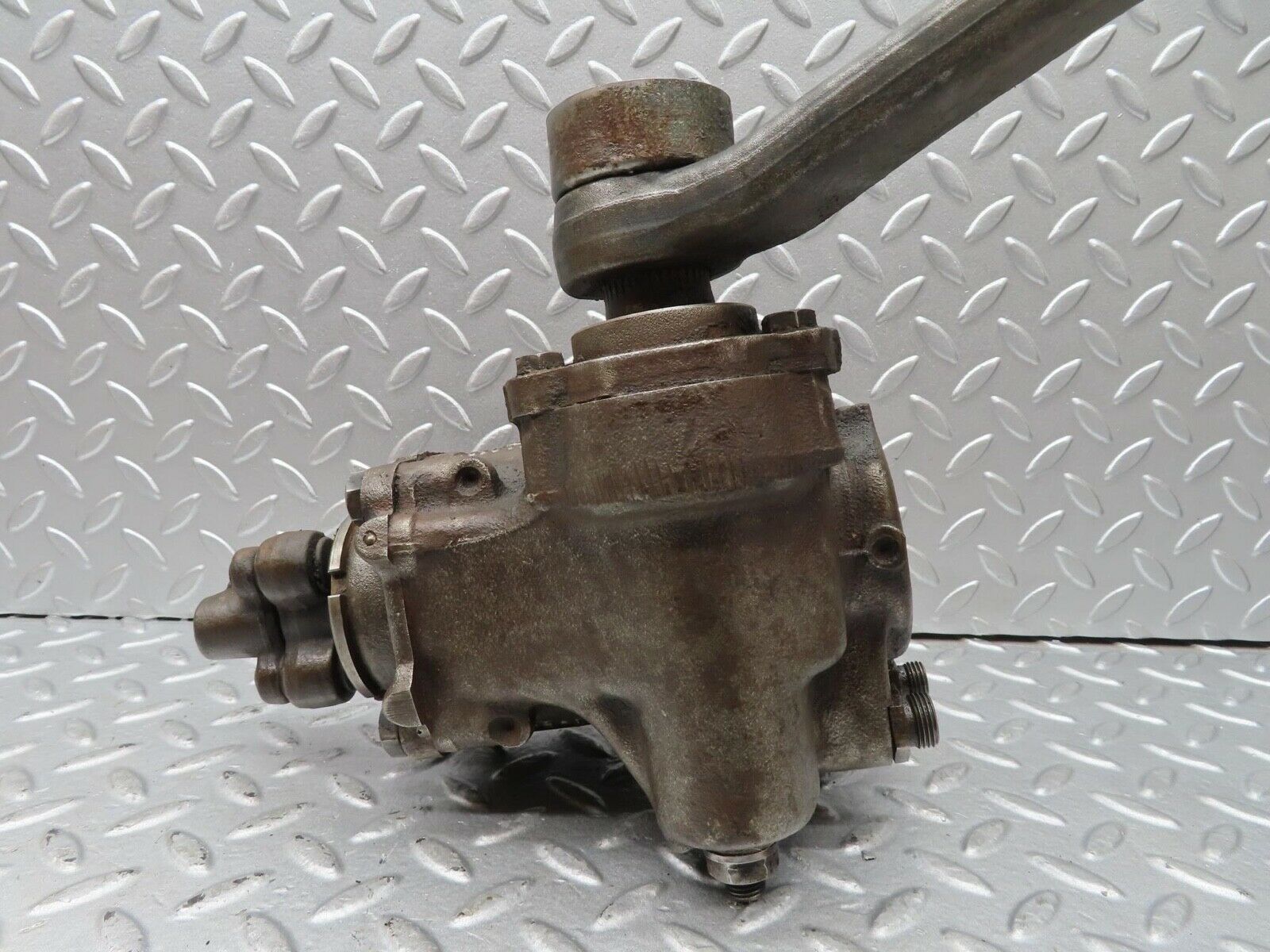 14448 Mercedes-Benz W116 350SE Steering Box RHD 1164610101