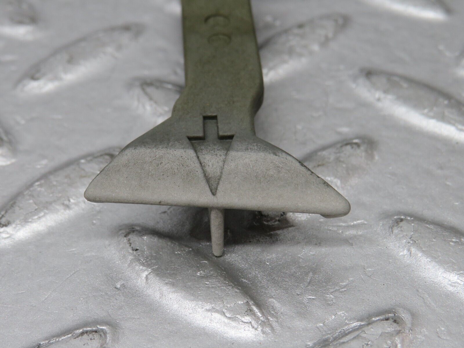 36083 Mercedes-Benz W126 420SE Bonnet Release Pull Handle