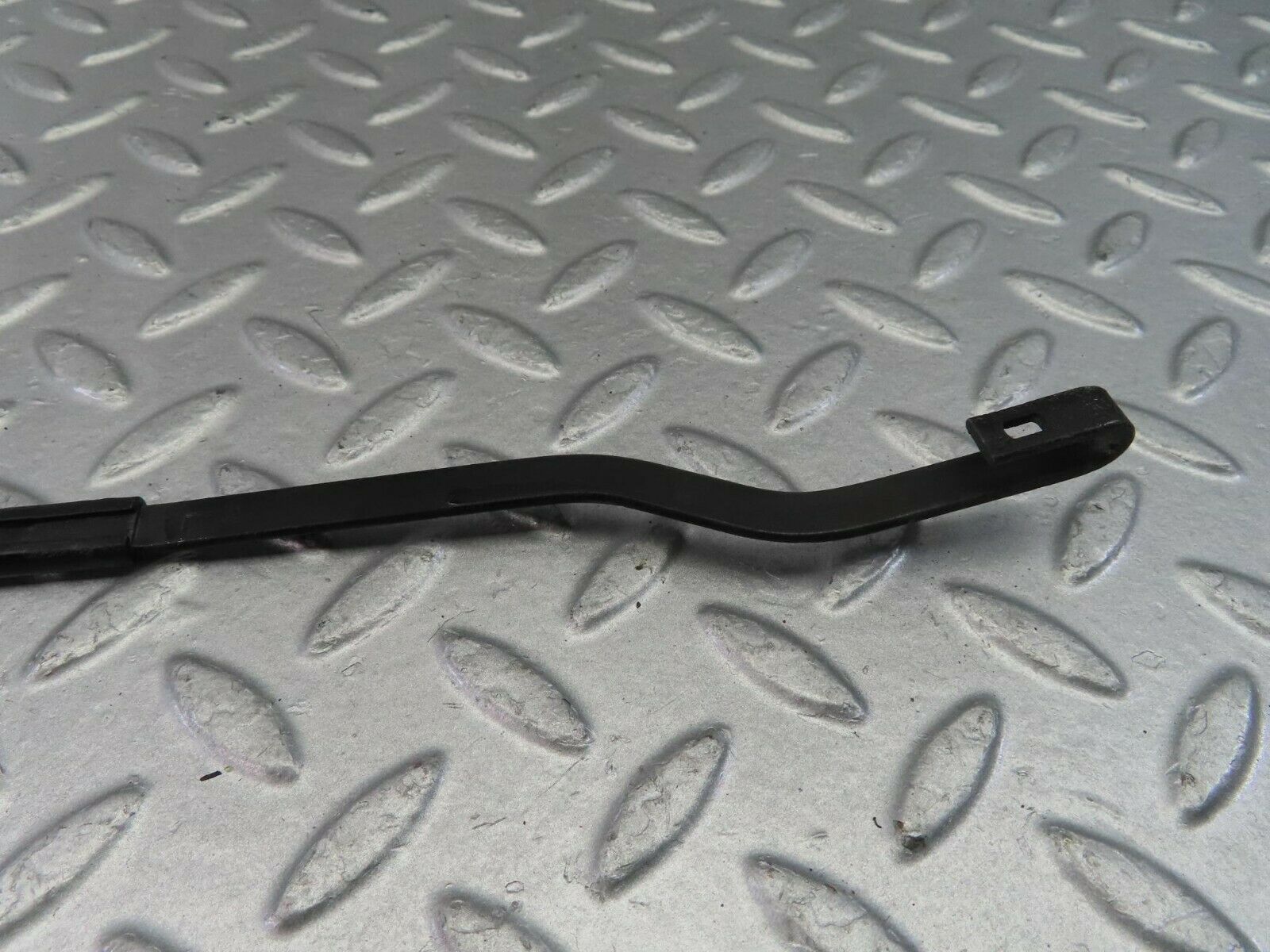 10001 Mercedes-Benz C123 230CE Coupe Wiper Arm Bosch Left 3399990553