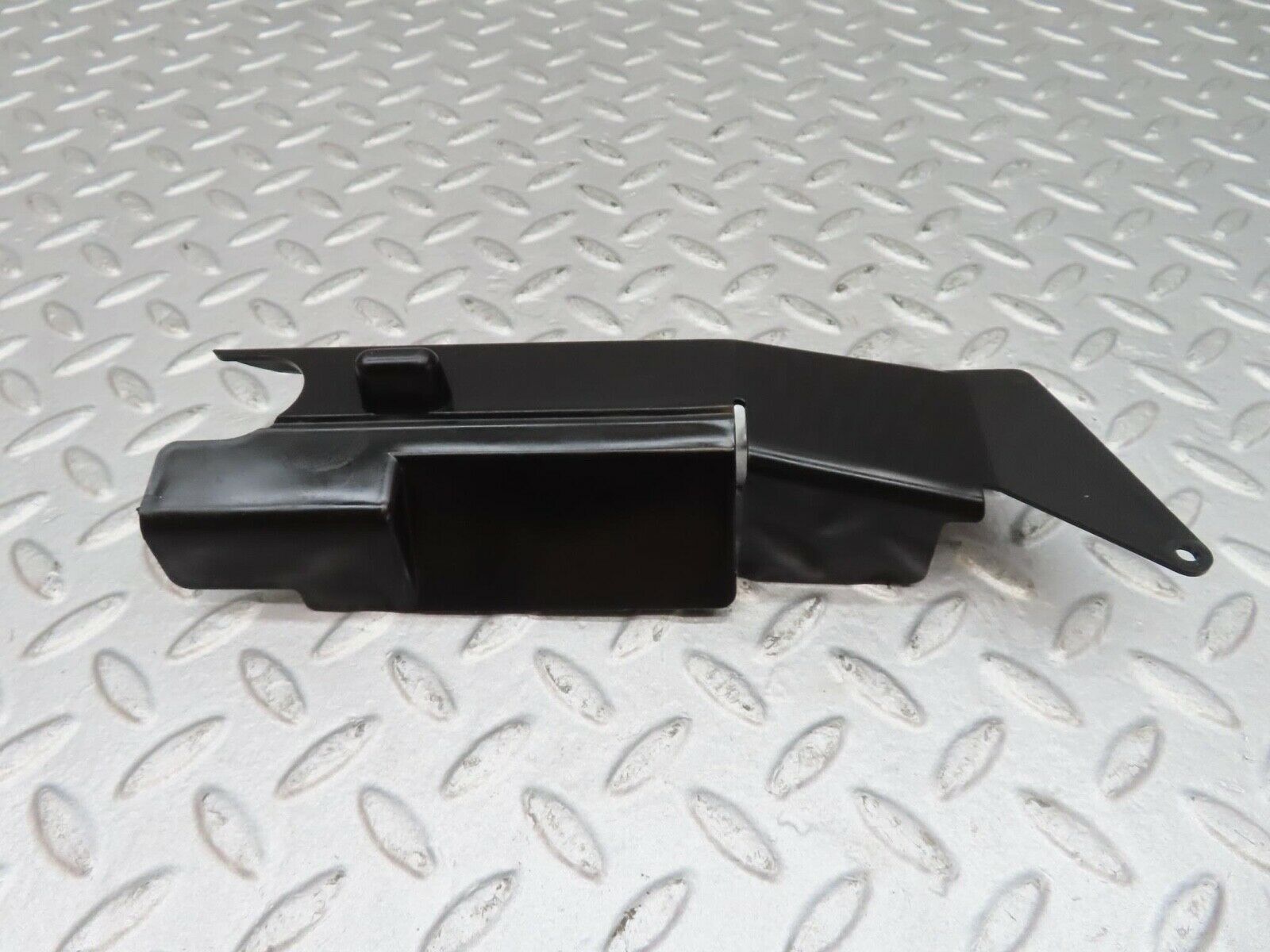 16224 Mercedes-Benz W124 260E Trunk Lid Lock Control Rod Cap 1248050541