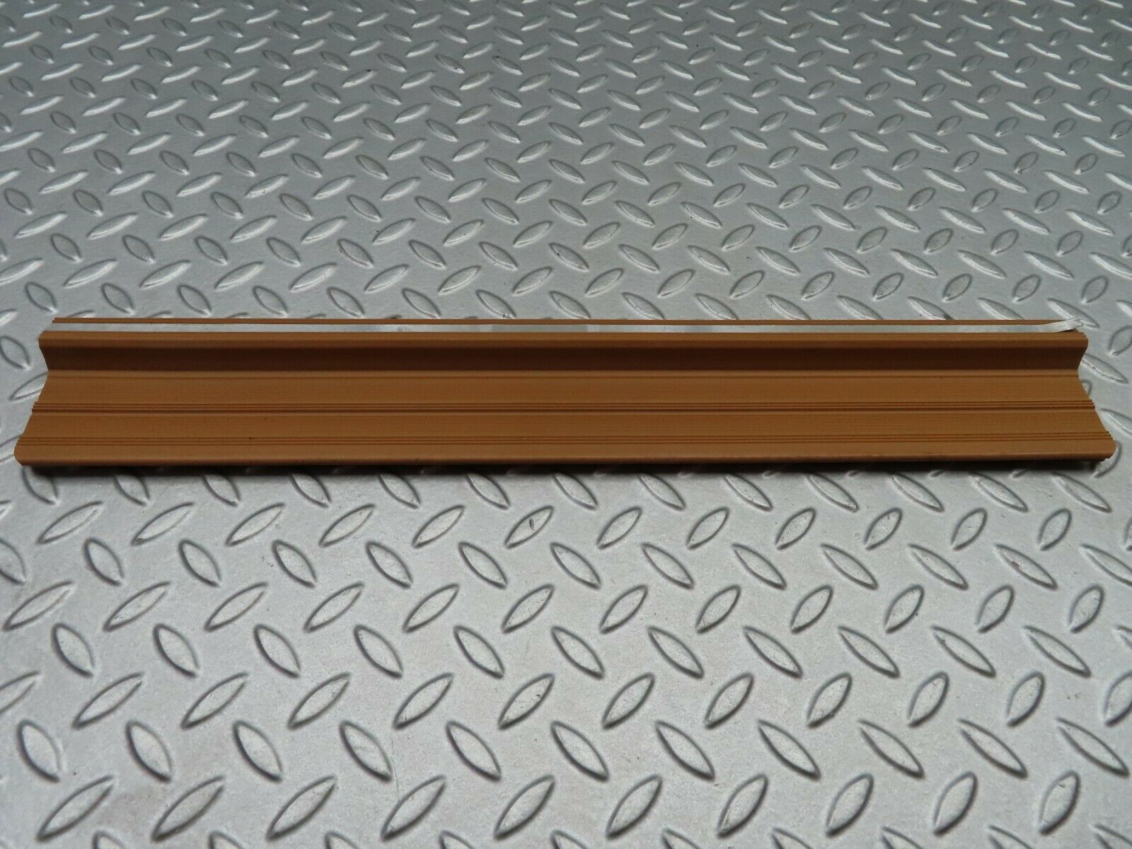 5664 Mercedes-Benz W123 200 Rear Right Door Sill