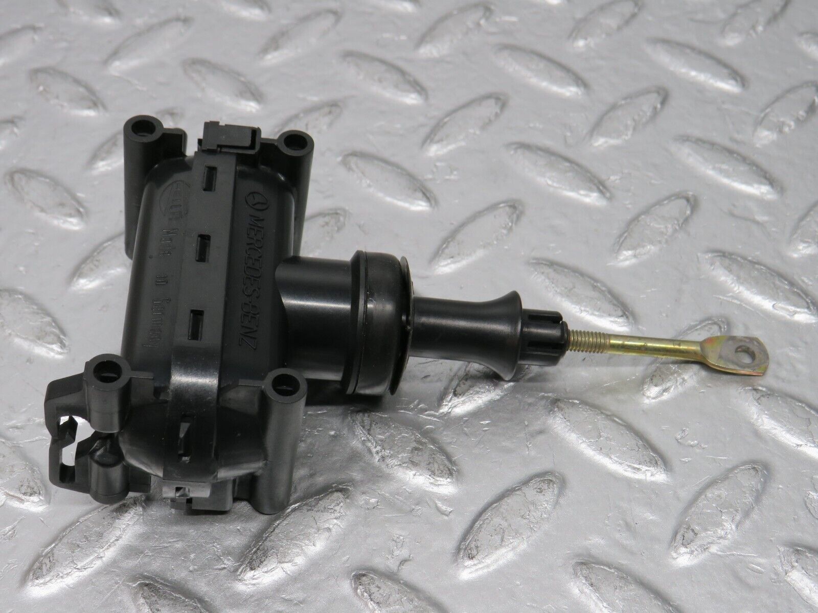 32449 Mercedes-Benz S124 300TE Wagon Door Lock Vacuum Actuator Rear Left