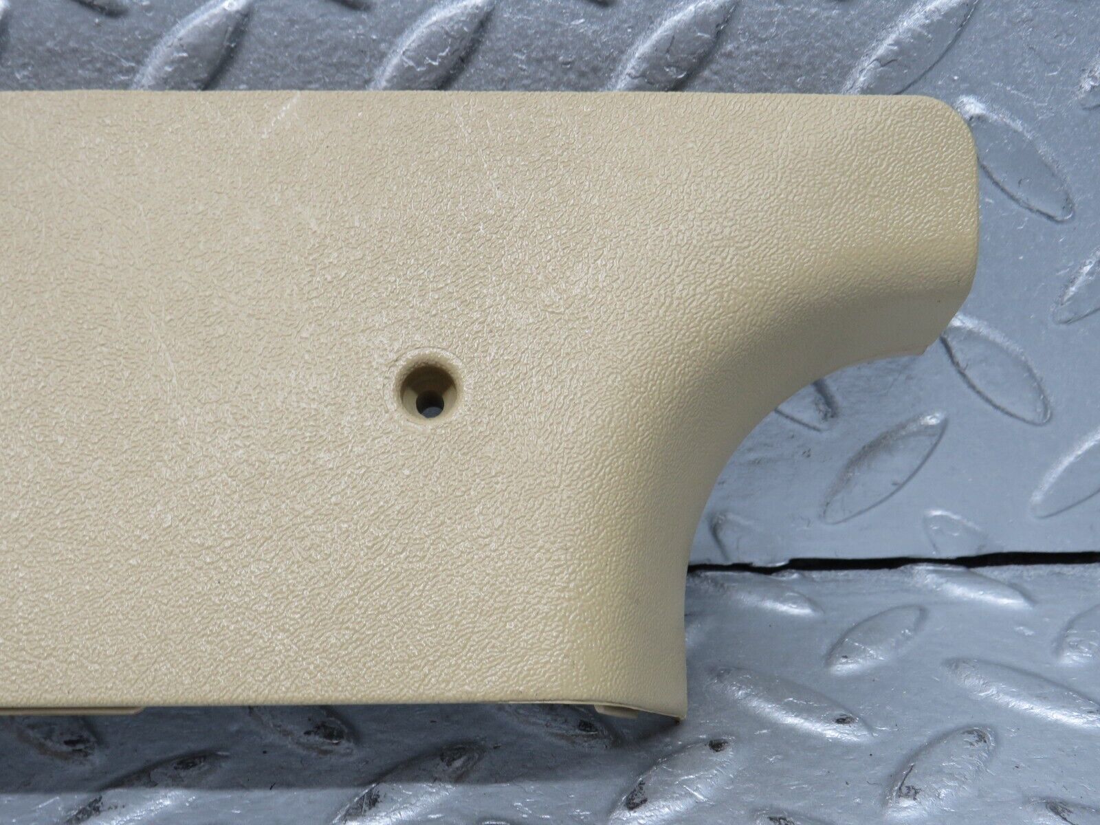 38726 Mercedes-Benz W201 190E 2.6L B Pillar Bottom Cover Left Side Beige 2016920122