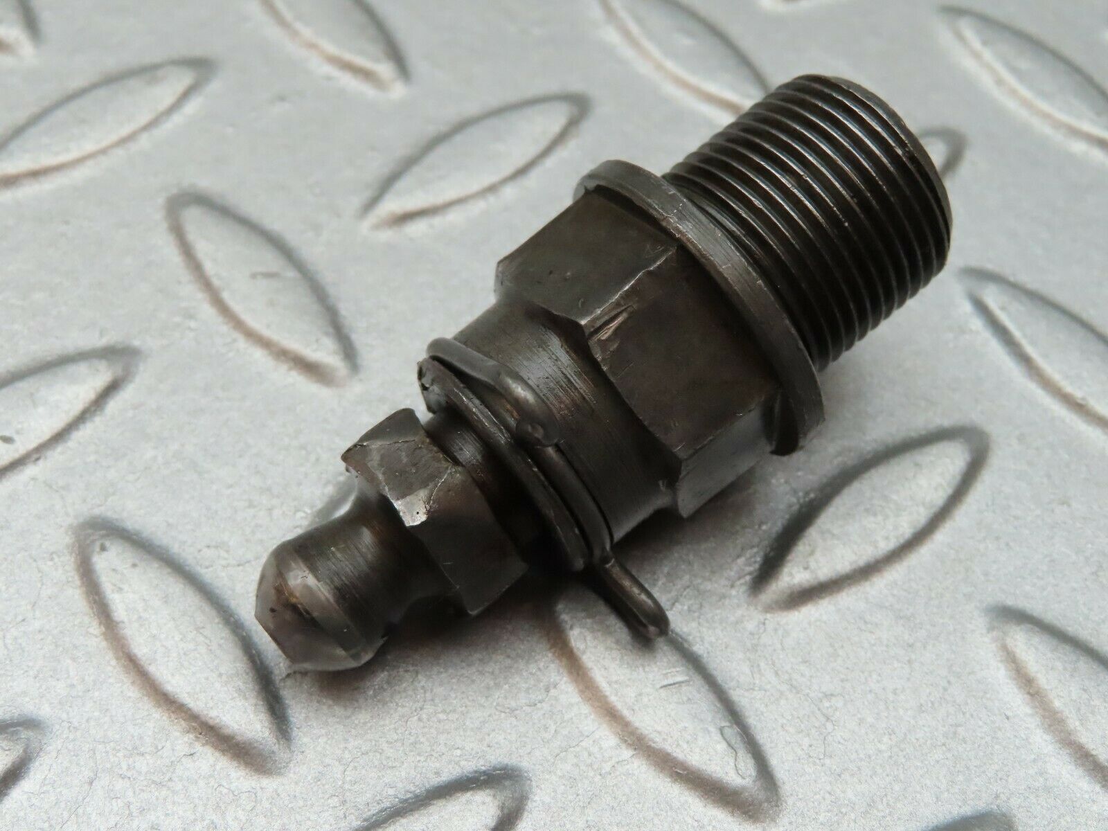 3545 Mercedes-Benz W108 280SE Ball Studs For Rocker Arm Mounting (Timing)