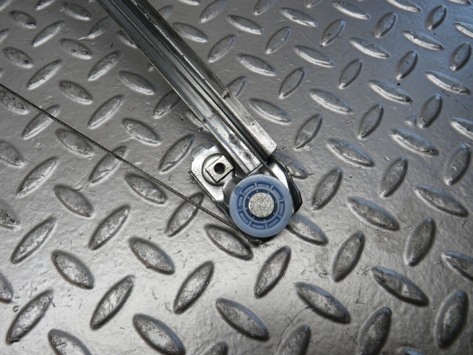 27795 Mercedes-Benz S124 300TE Wagon Rear Right Power Window Regulator With Motor