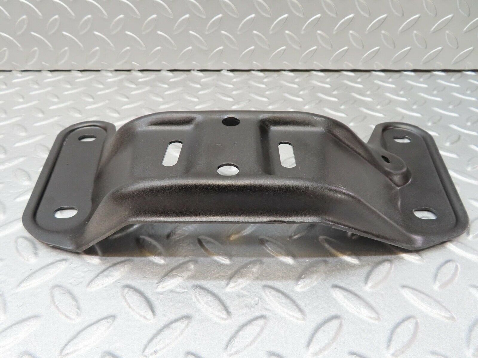 15936 Mercedes-Benz W123 280E Gearbox Mount Bracket