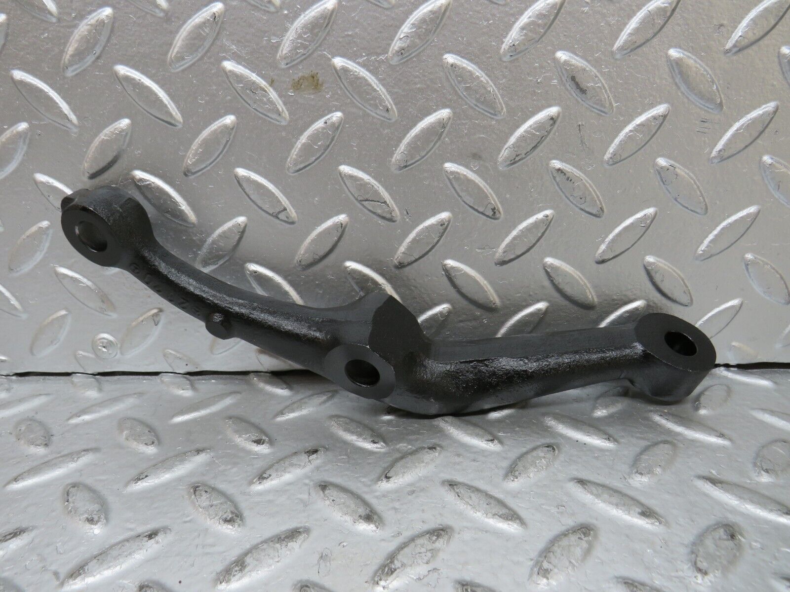 27399 Mercedes-Benz W123 280E Front Axle Steering Arm Left Side