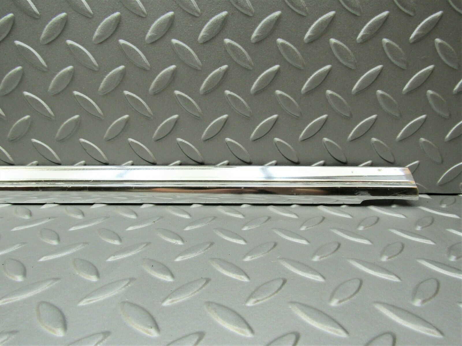3314 Mercedes-Benz W108 280SE Rear Left Door Chrome Moulding Trim