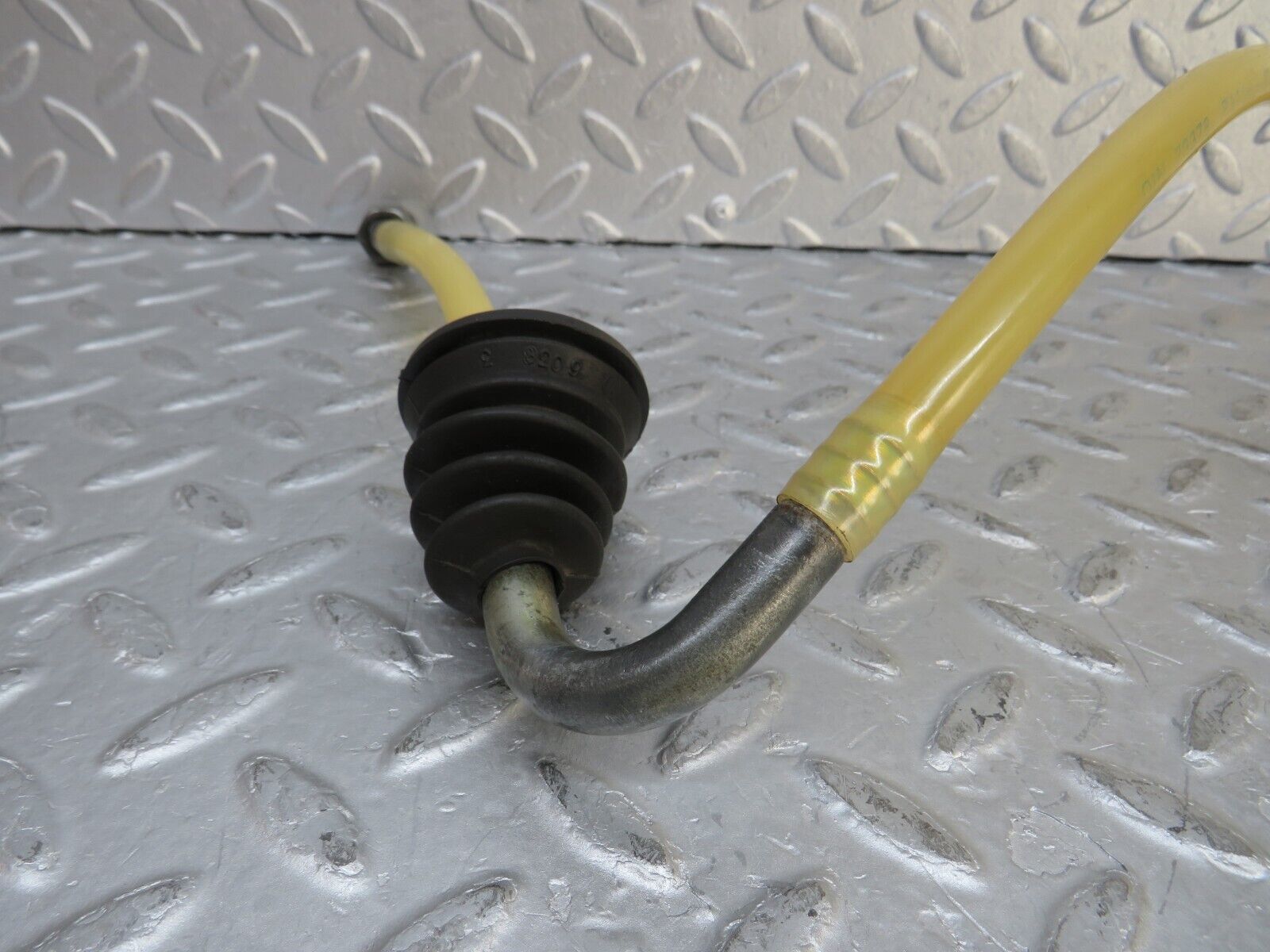 37160 Mercedes-Benz C126 420SEC Coupe Brake Servo Pipe