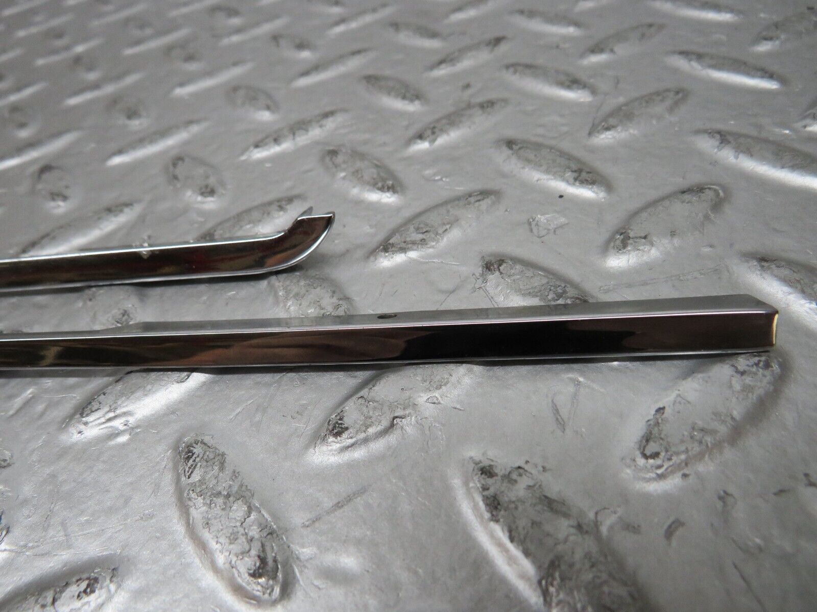 26179 Mercedes-Benz W116 450SE Dashboard Chrome Trim