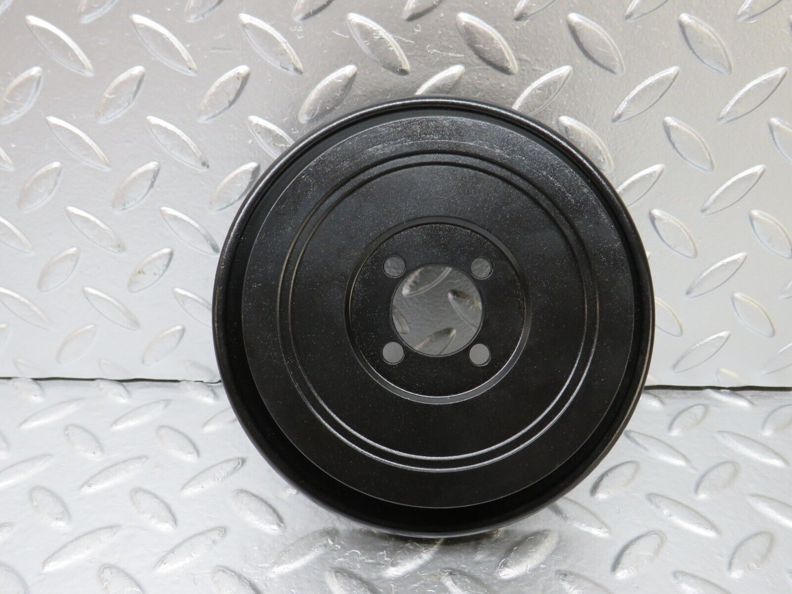 25499 Mercedes-Benz W123 200 Water Pump Pulley