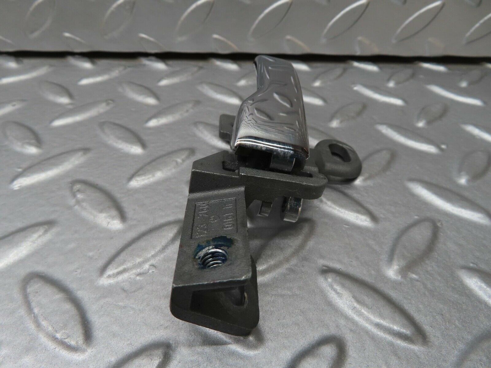 7041 Mercedes-Benz W123 230E Left Interior Door Handle1237600161