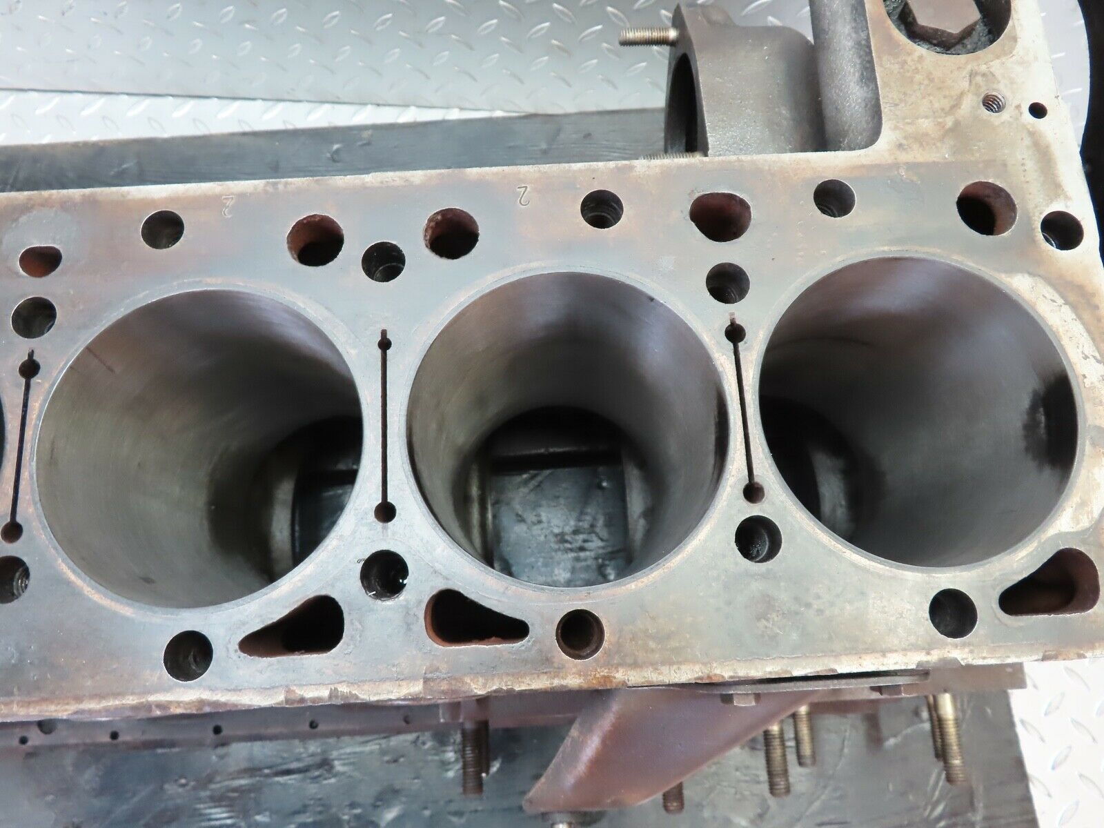 19282 Mercedes-Benz W123 300D Engine Block OM617.912 6170110201