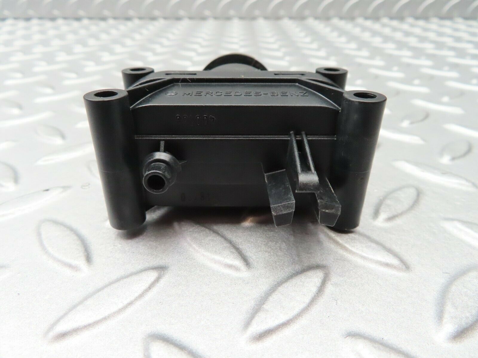 5297 Mercedes-Benz W124 230E Door Lock Vacuum Actuator Rear Left