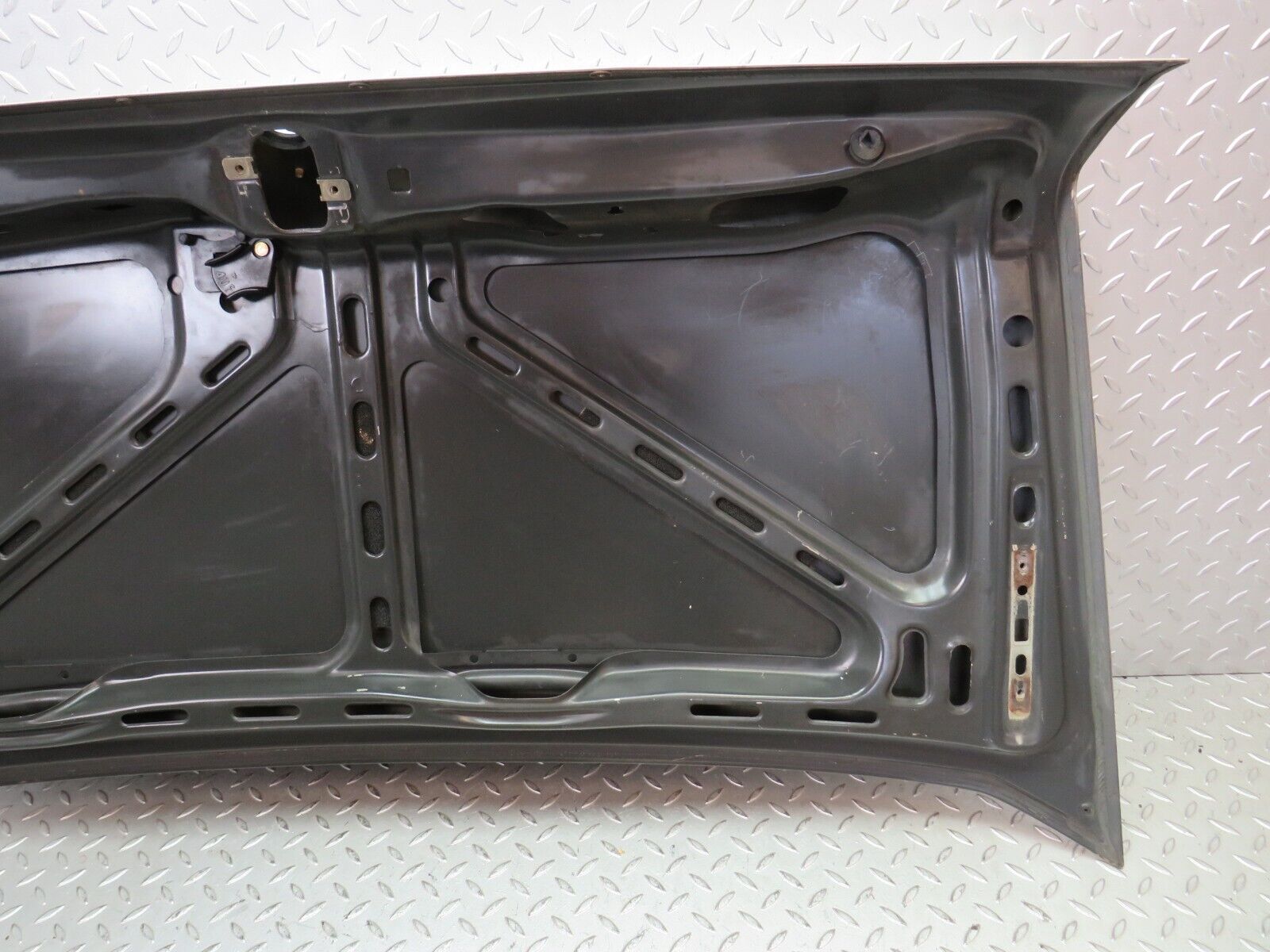 33840 Mercedes-Benz W201 190E 2.0L Boot Lid Trunk Door