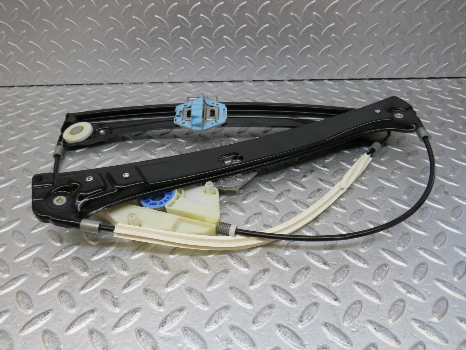 35198 Mercedes-Benz W221 Front Left Power Window Regulator