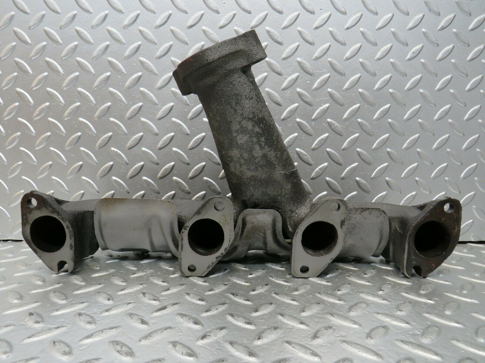 23403 Mercedes-Benz W116 350SE Exhaust Manifold Right Side 1161422201