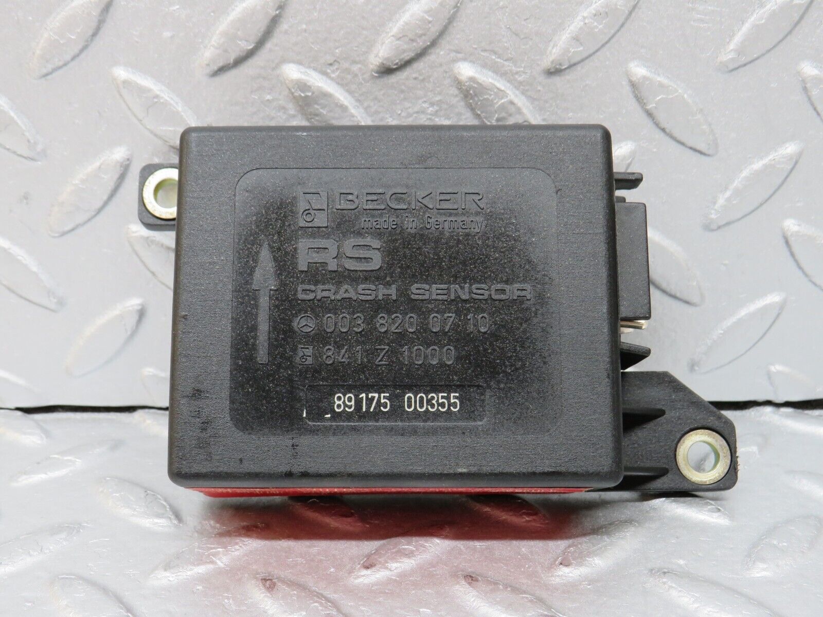 36547 Mercedes-Benz W201 190E 2.0L Crash Sensor Bosch 0038200710