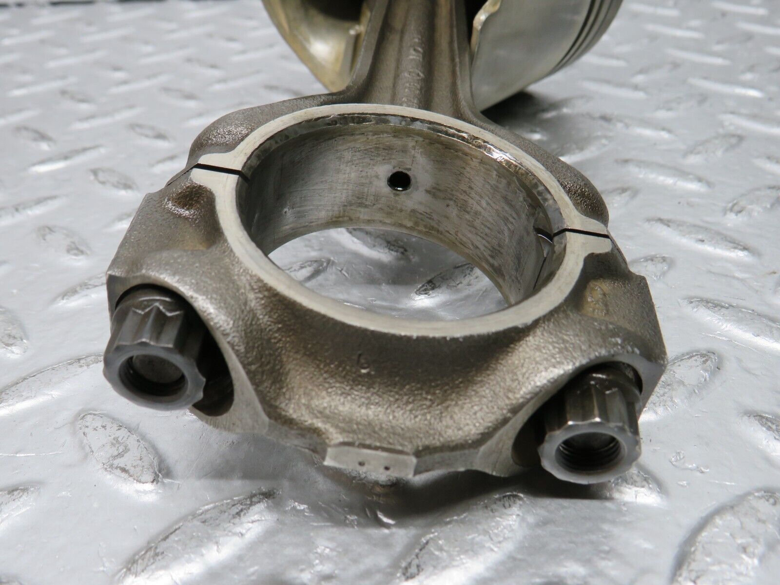 29913 Mercedes-Benz W123 230E Piston With Connecting Rod 96.47 mm 10200