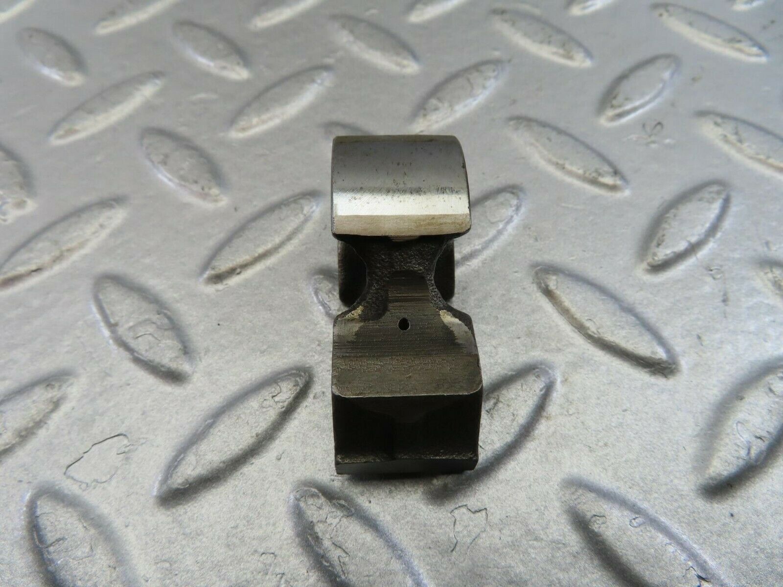 9866 Mercedes-Benz C123 280CE Coupe Valve Rocker Arm With Retaining Spring