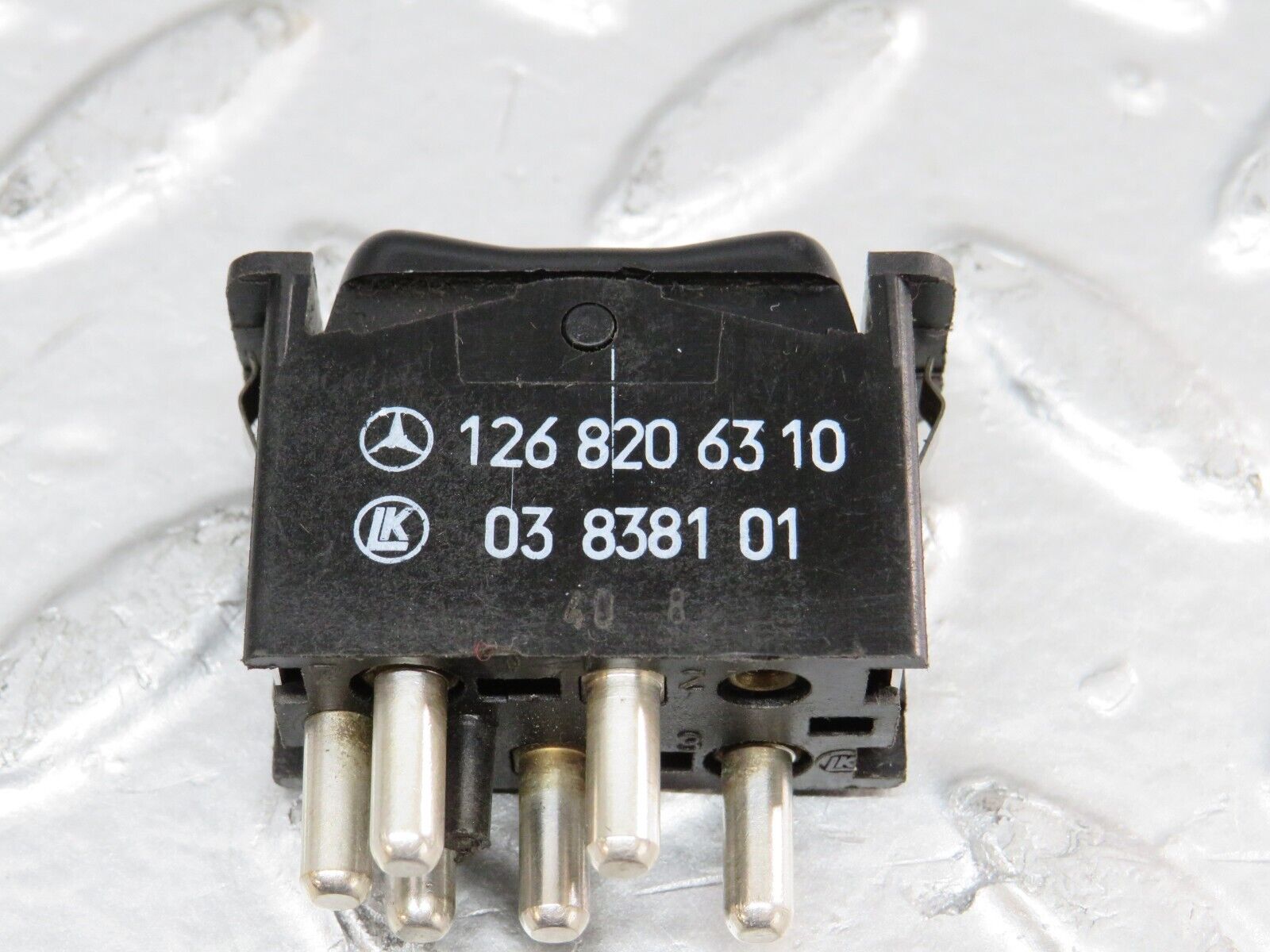 25346 Mercedes-Benz W201 190D Rear Electric Window Switch 1268206310