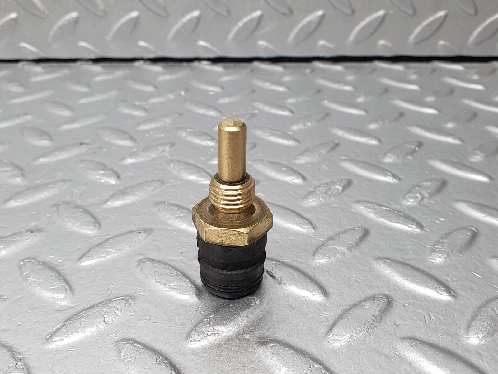 41325 Mercedes-Benz W126 420SE Temperature Sensor VDO