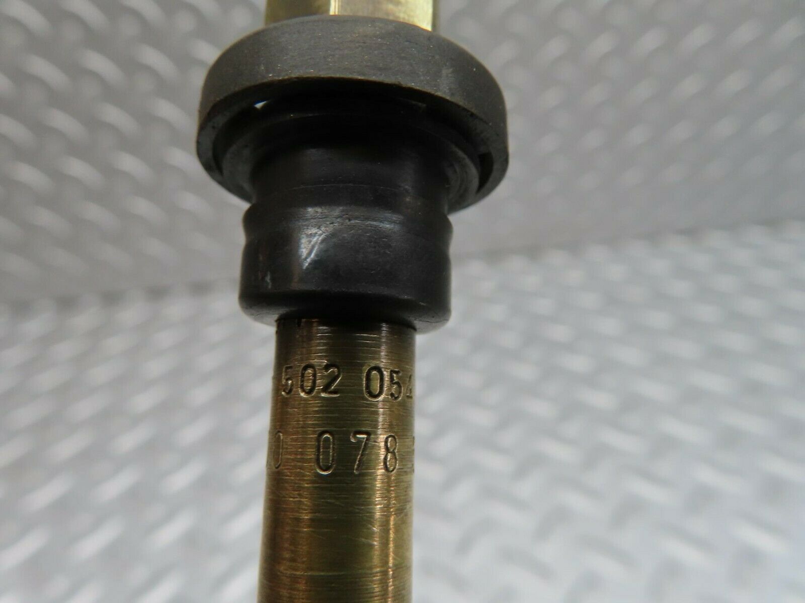 12171 Mercedes-Benz R129 300SL Coupe Fuel Injector 0437502054